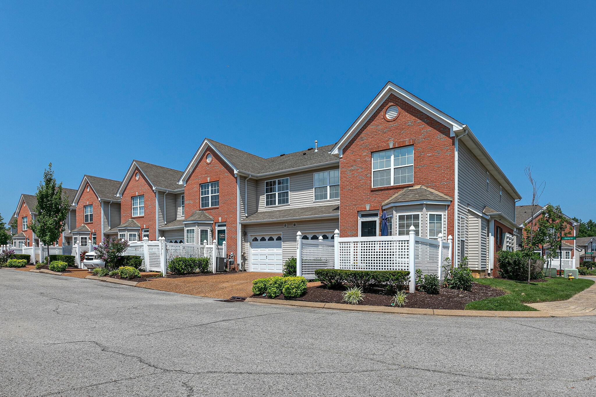 426 Compton Ln