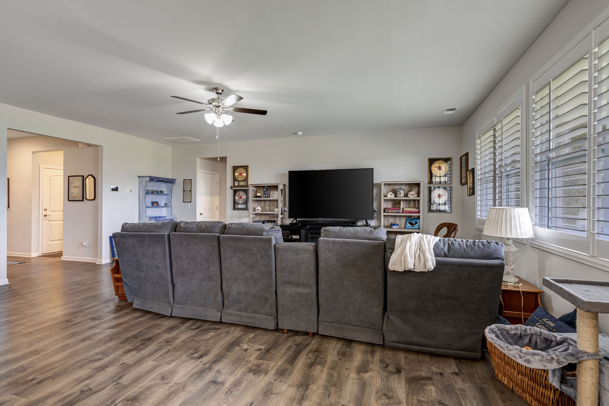 1414 Marigold Dr