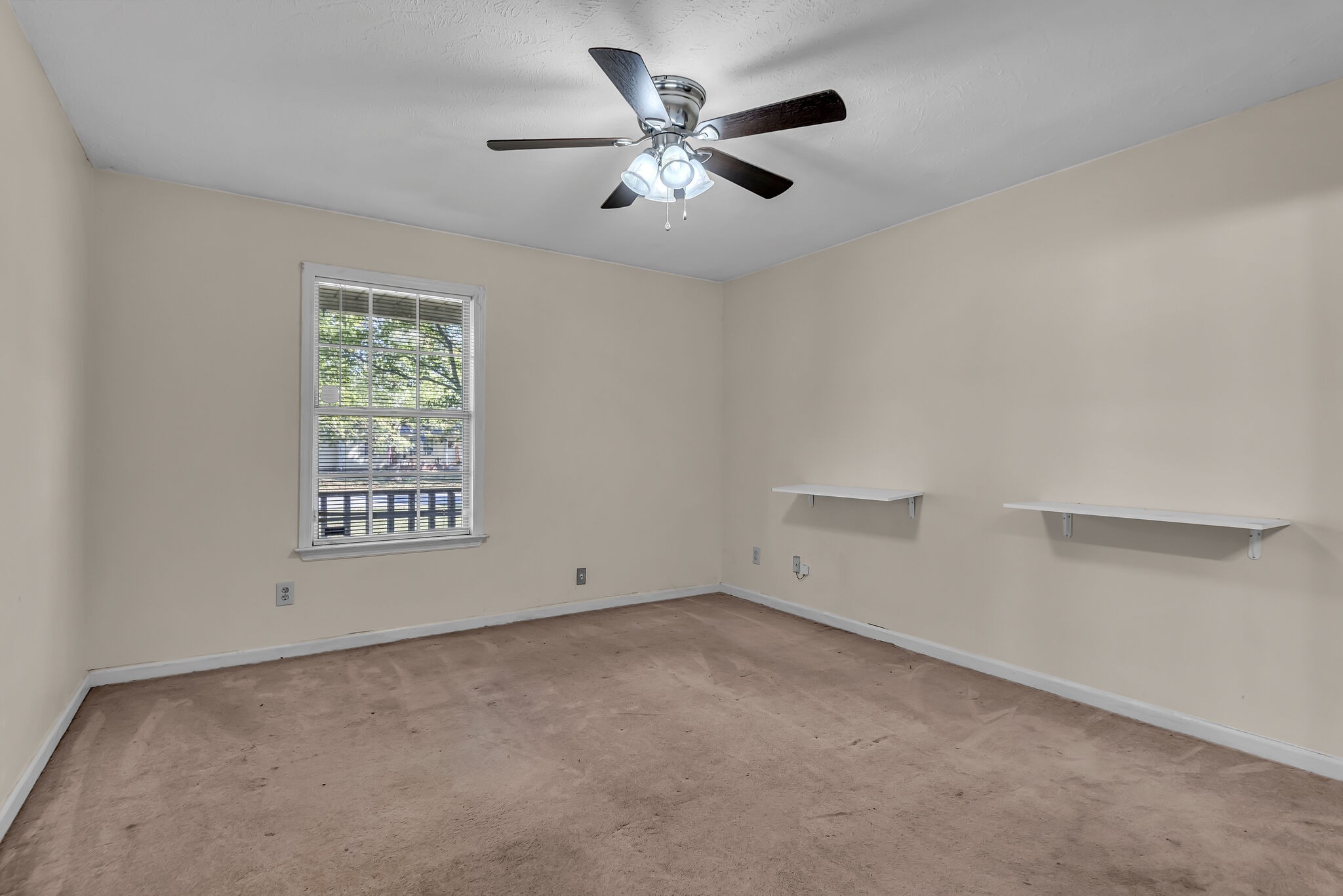 127 Sweetgum Dr