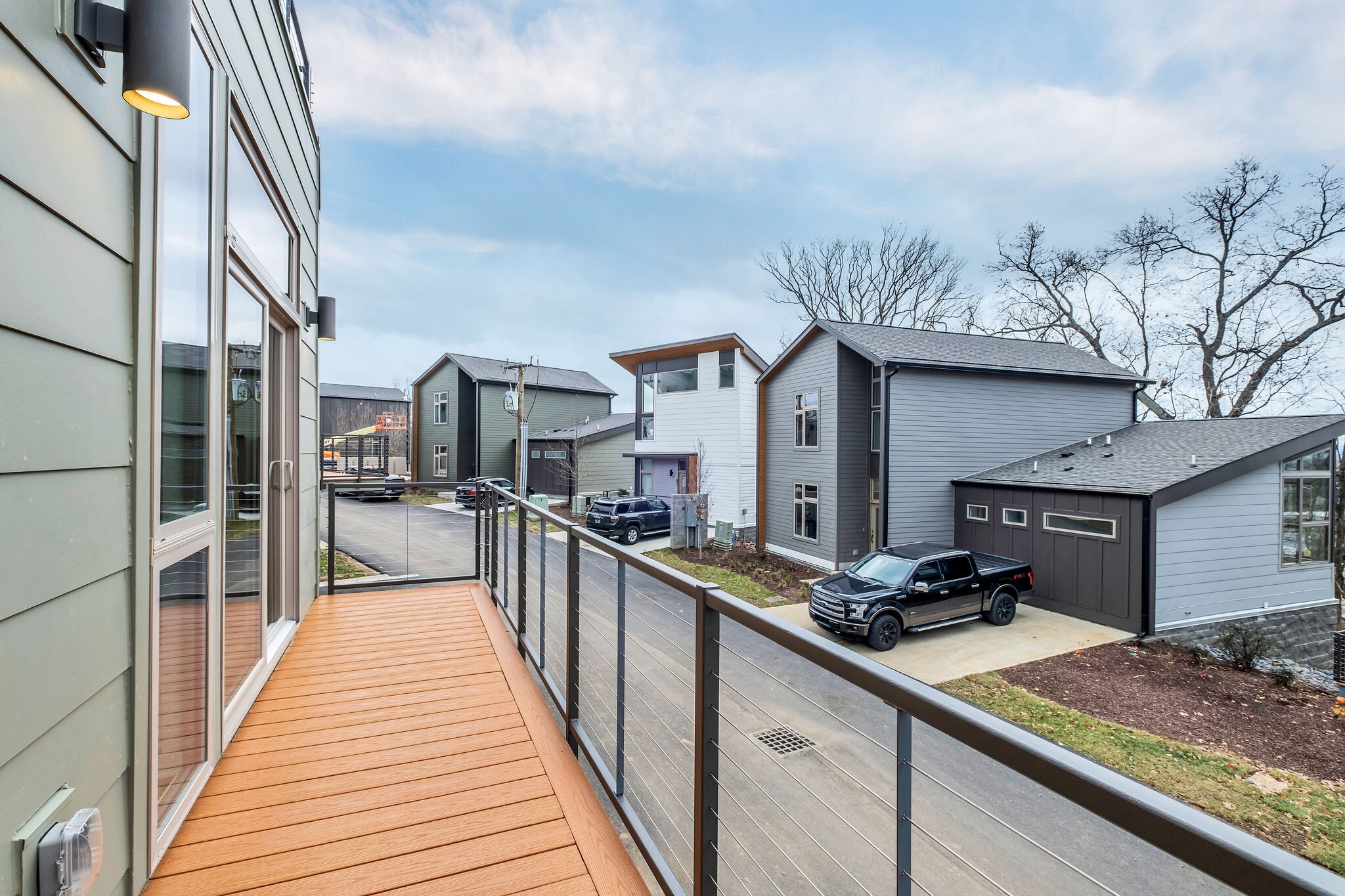 3064 Edwin Cir