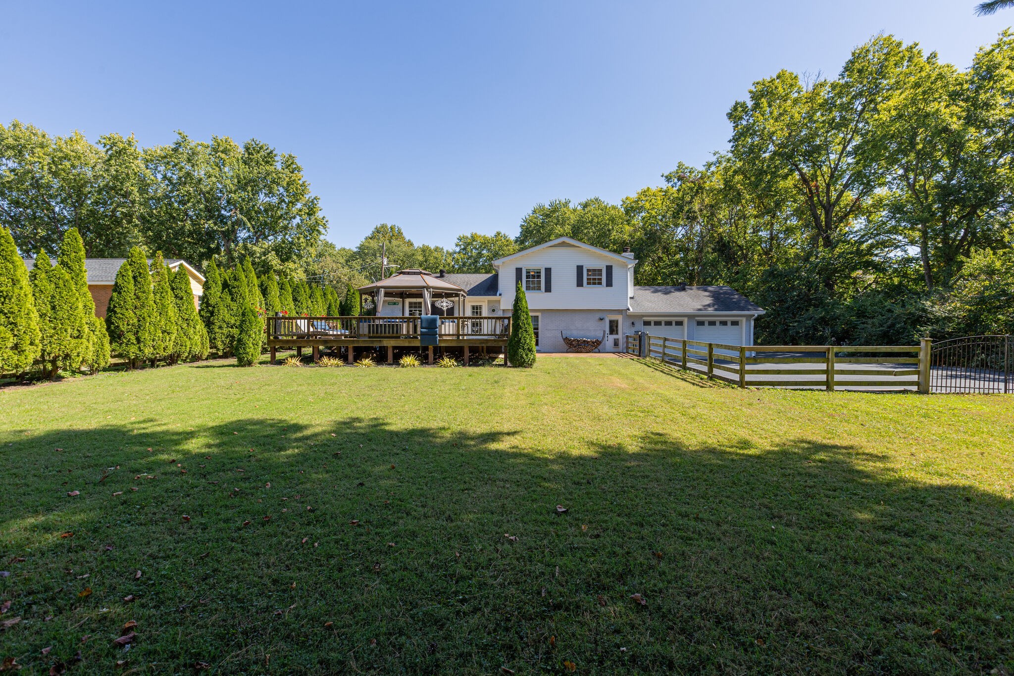 1711 Araby Dr