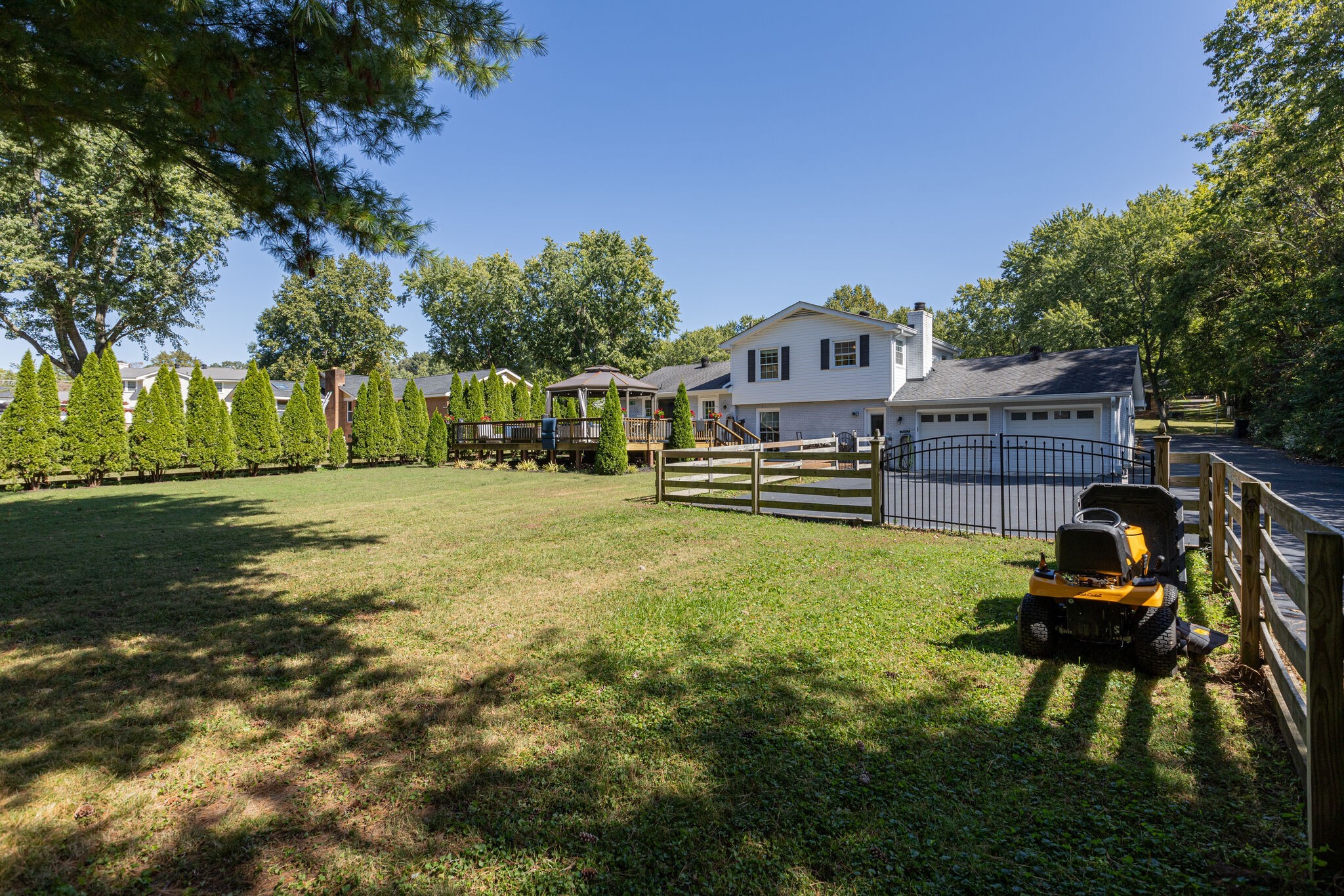 1711 Araby Dr