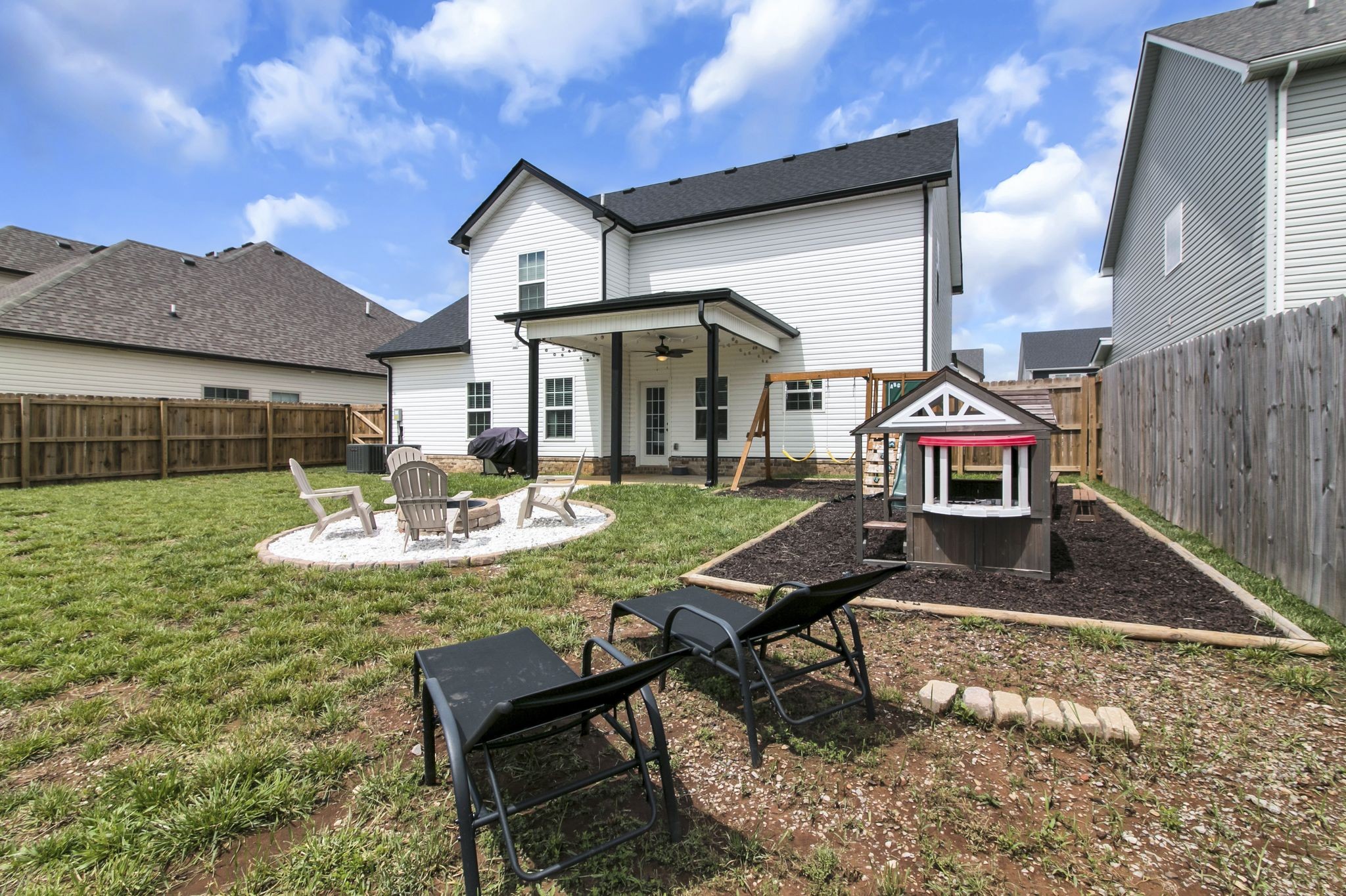 1637 Kestrel Dr