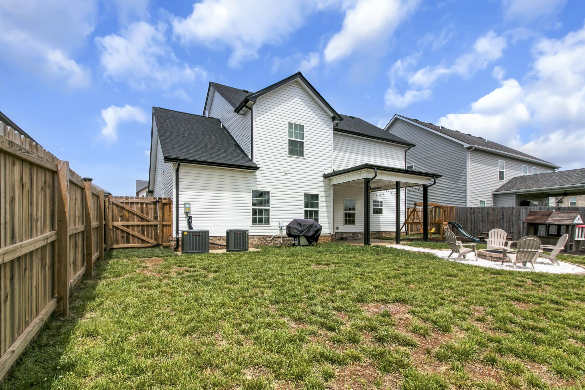1637 Kestrel Dr