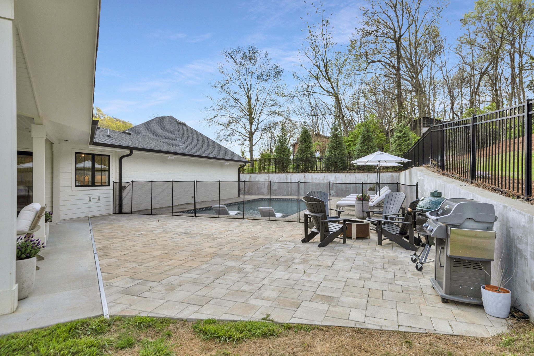 1017 Gracelawn Dr