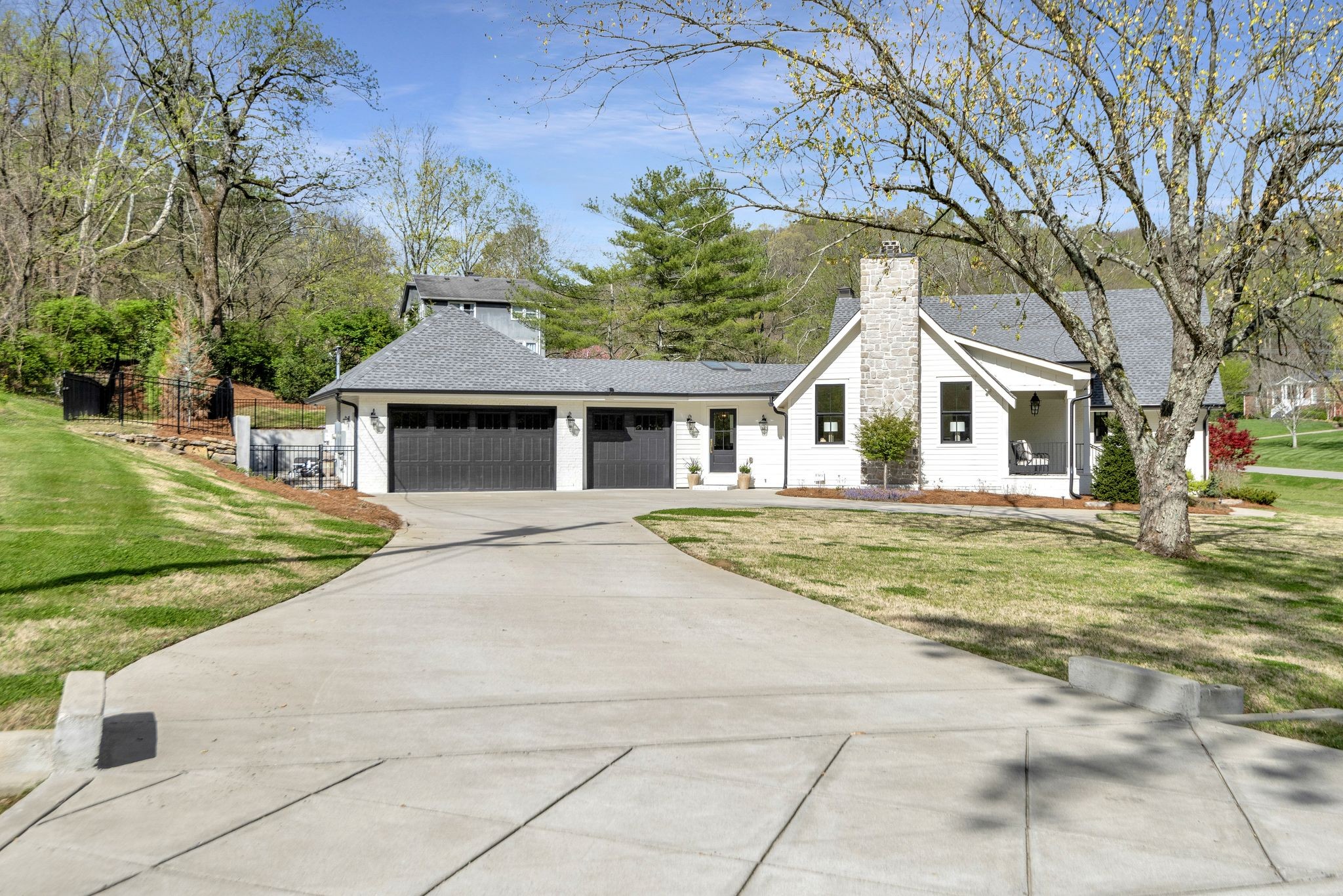 1017 Gracelawn Dr