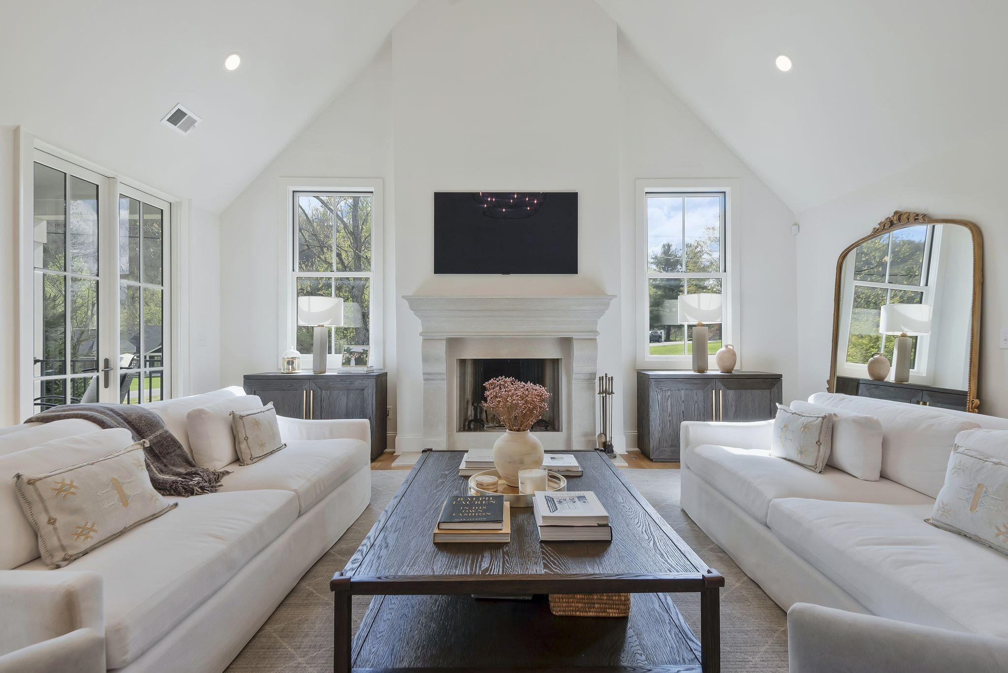 1017 Gracelawn Dr