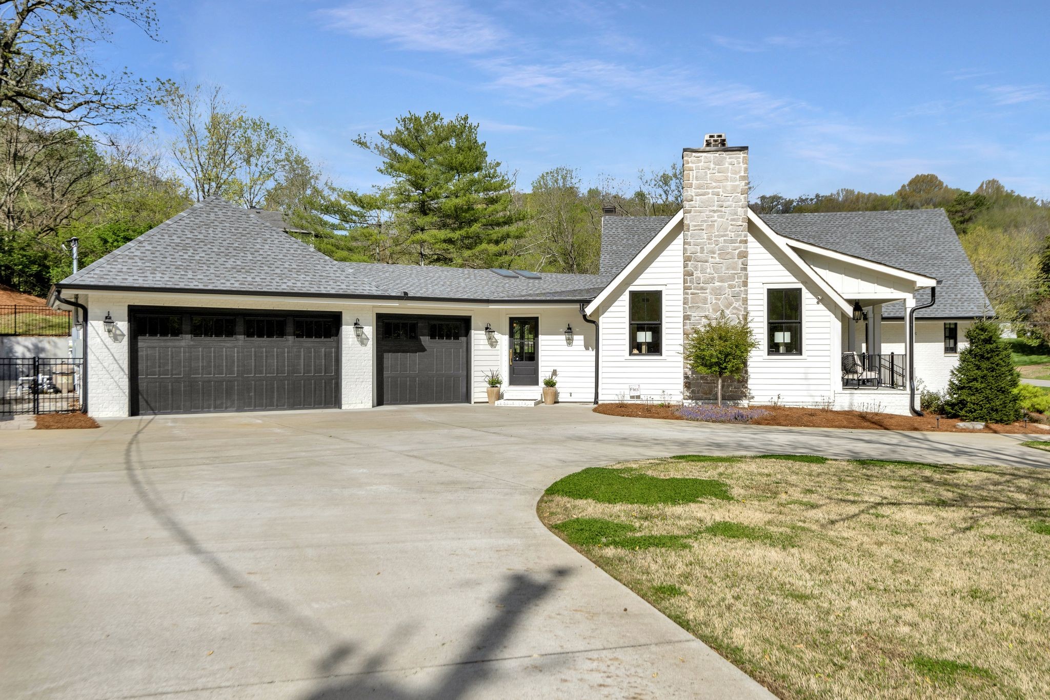 1017 Gracelawn Dr
