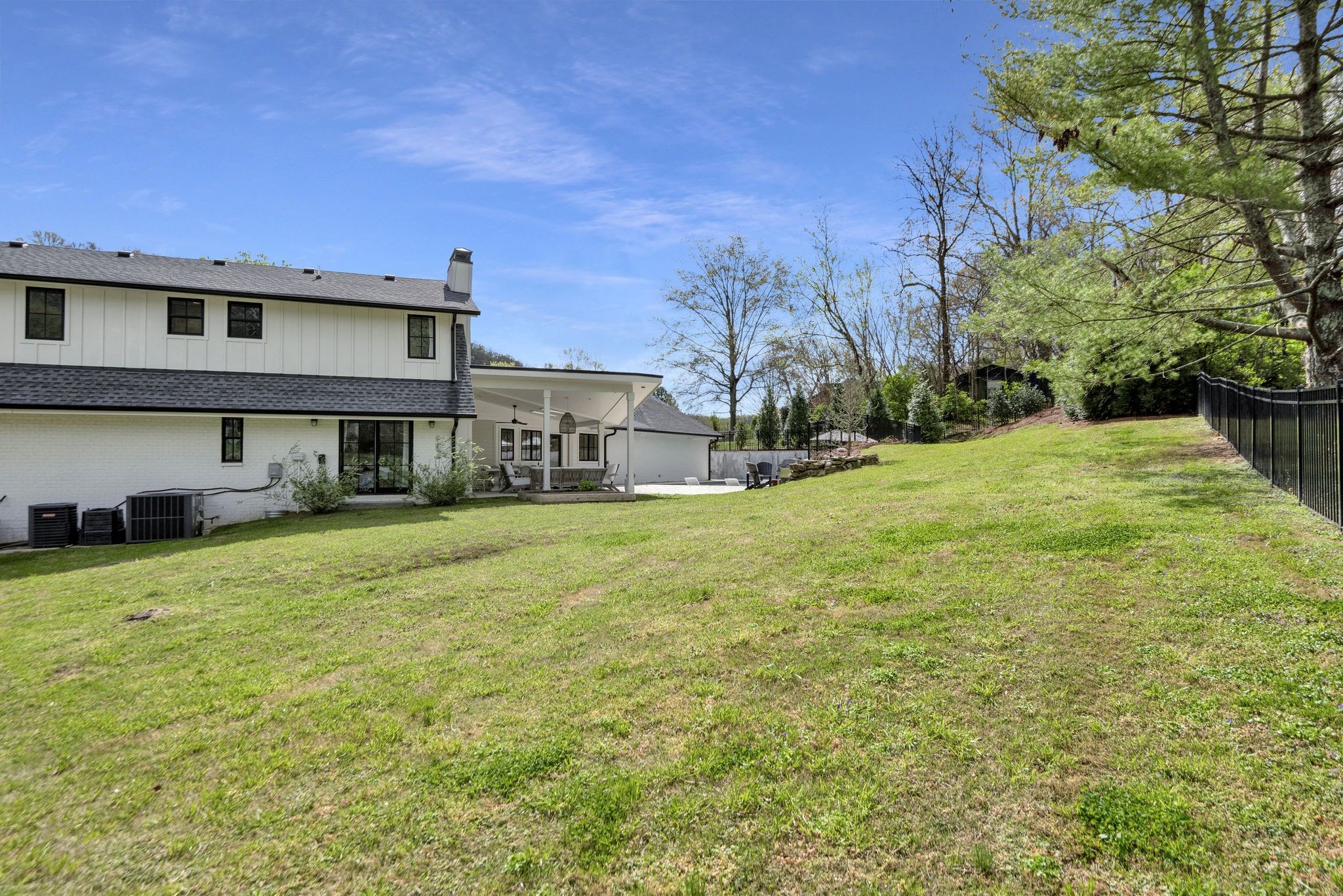 1017 Gracelawn Dr