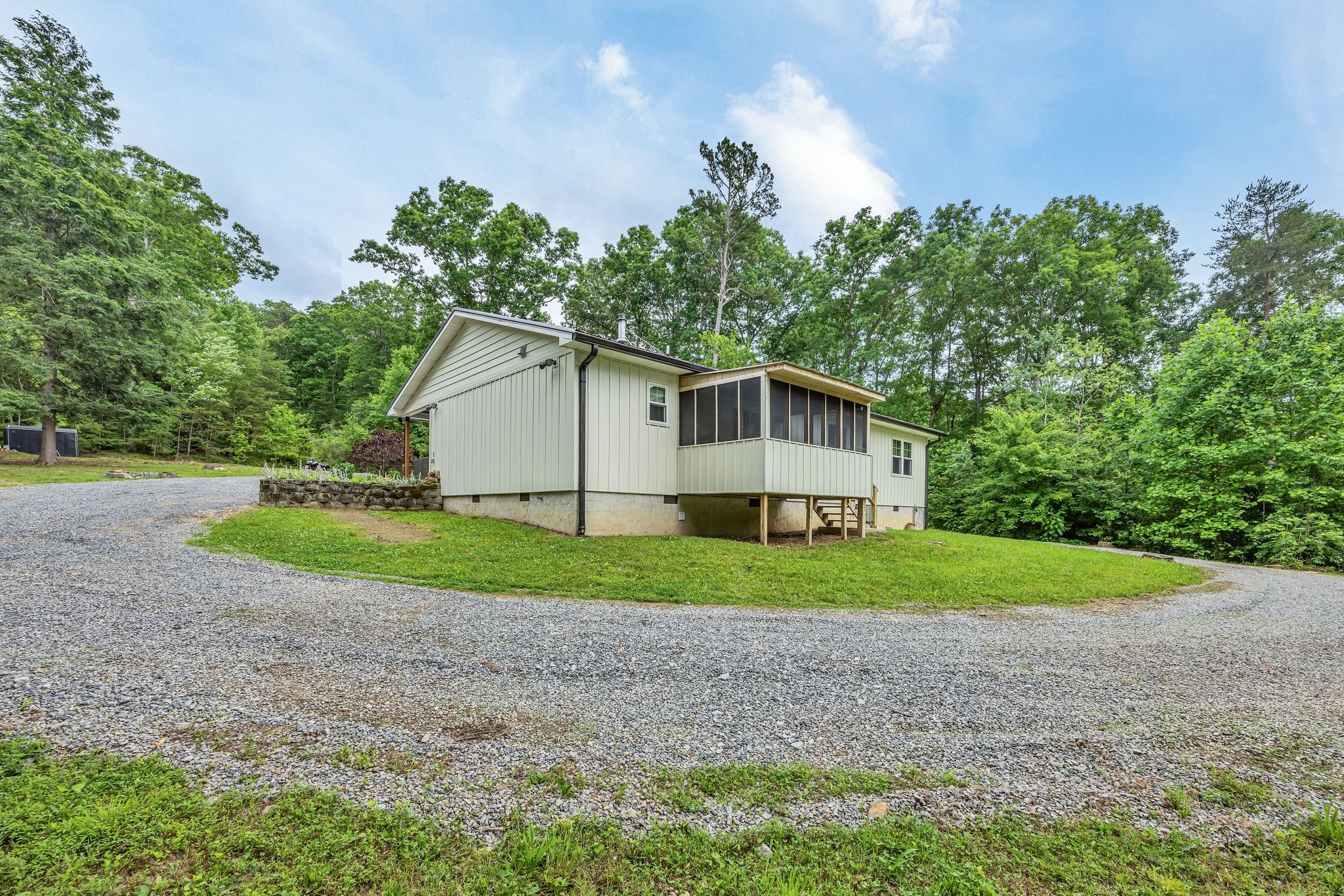 1314 Snyder Loop