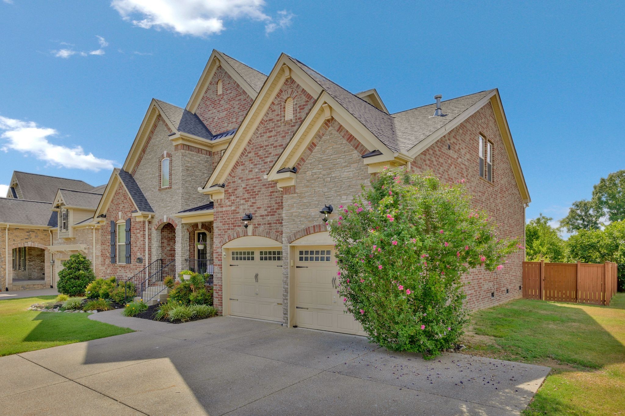 8653 Burkitt Place Dr