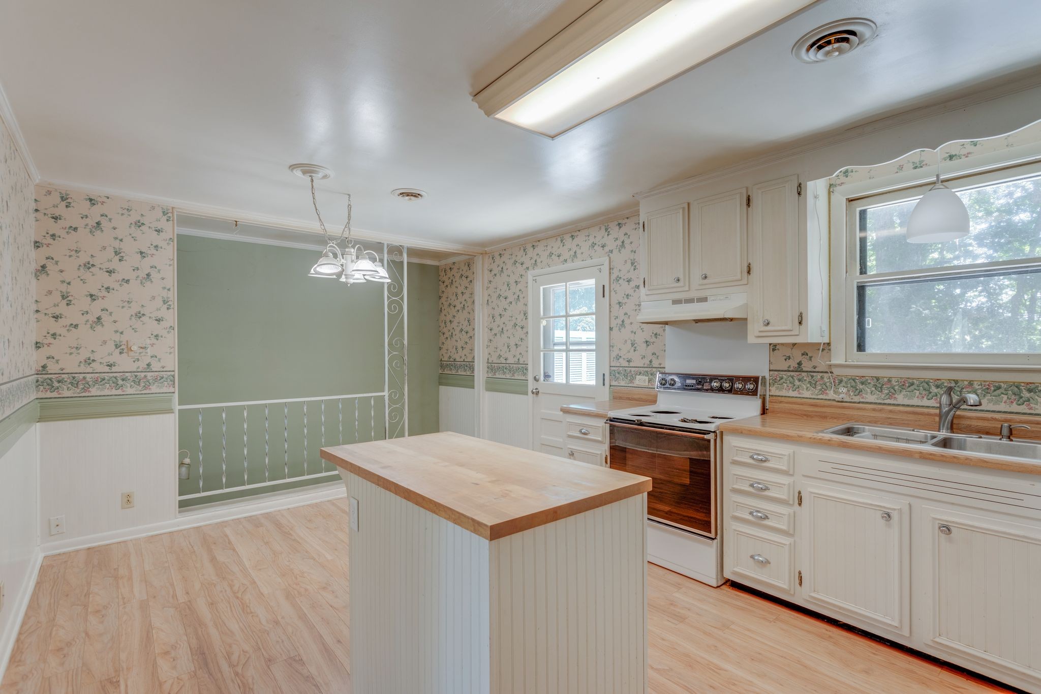 4962 Karen Ray Dr