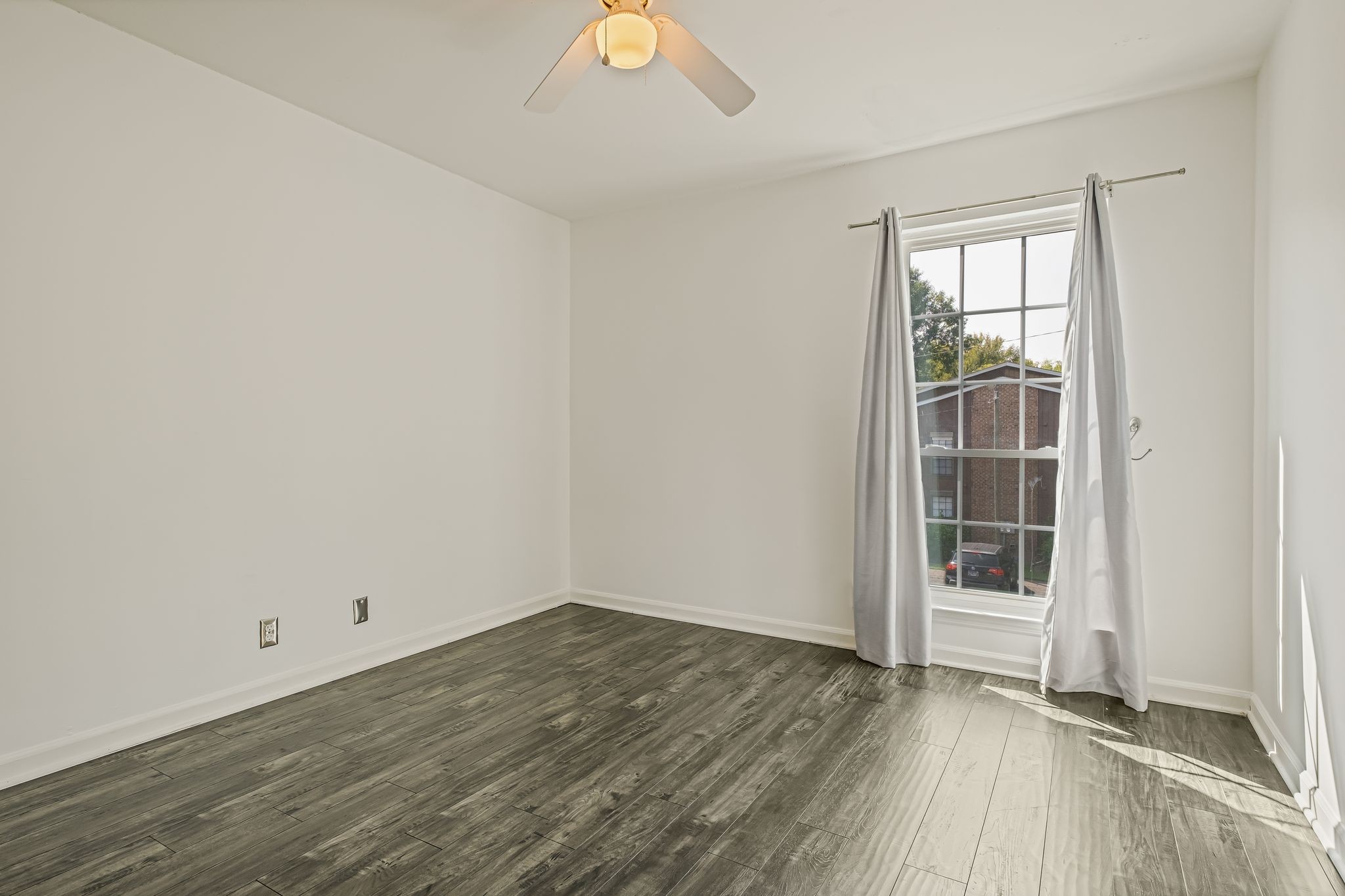 124 Brooke Castle Dr