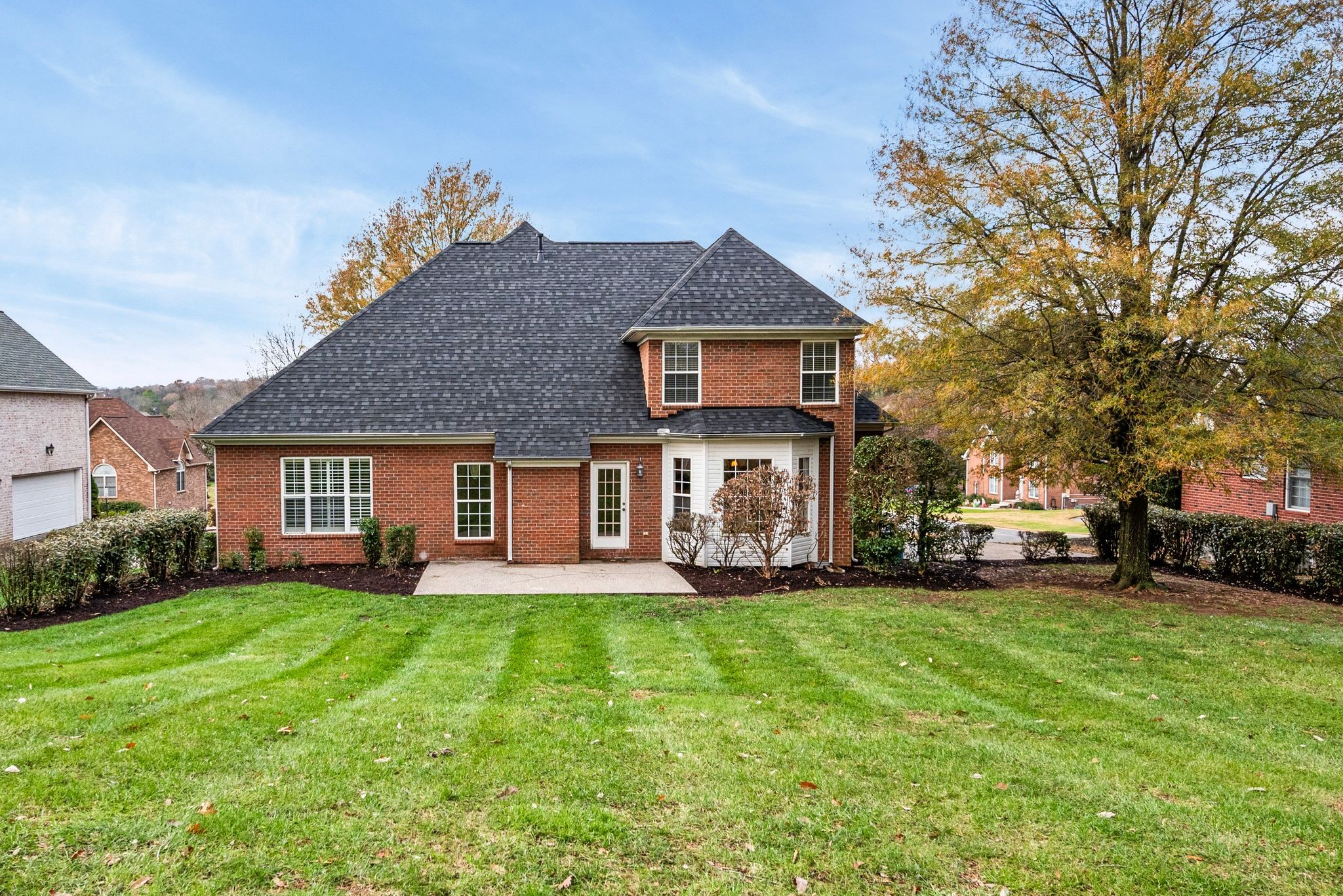 121 N Maple Ridge Ln