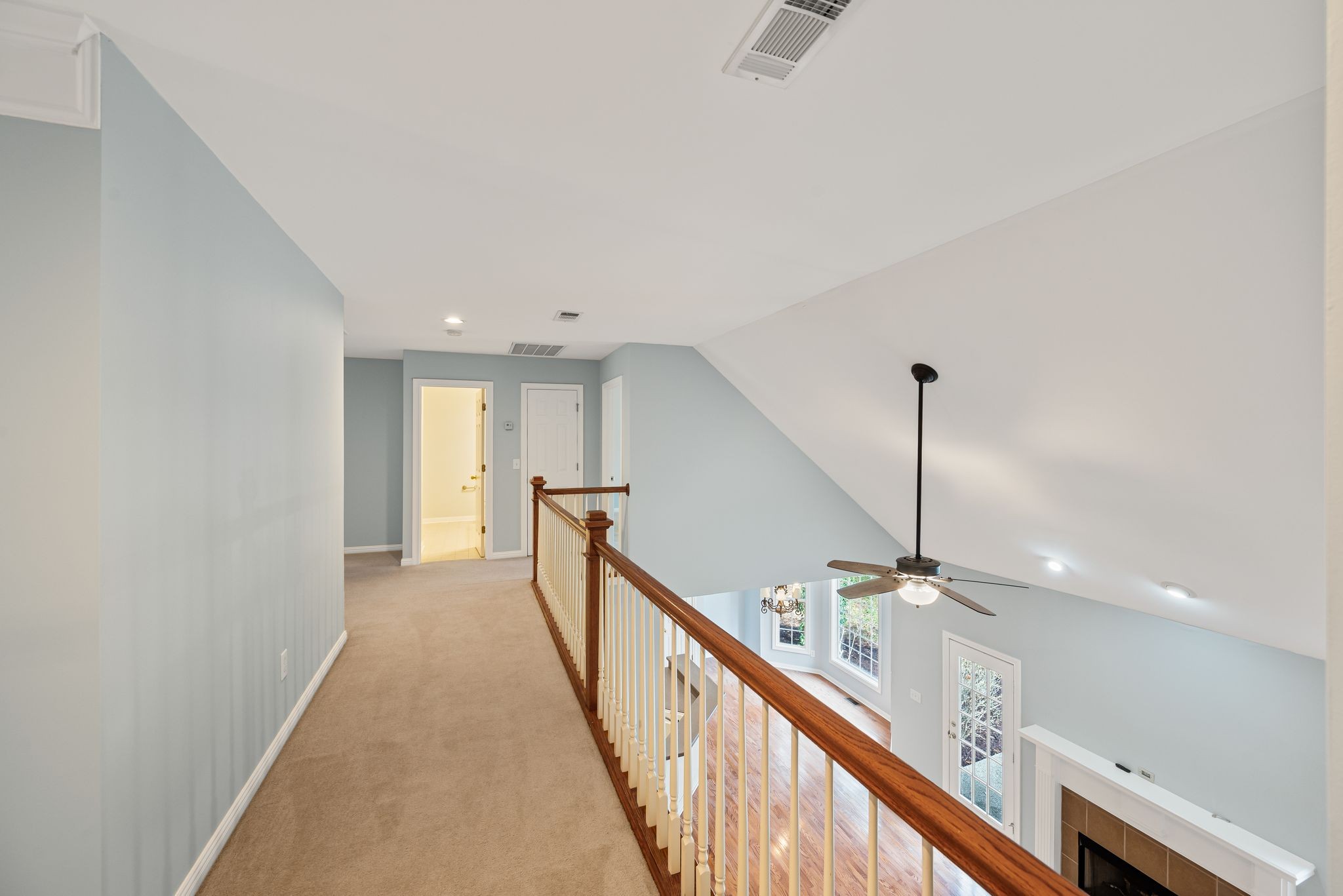 121 N Maple Ridge Ln