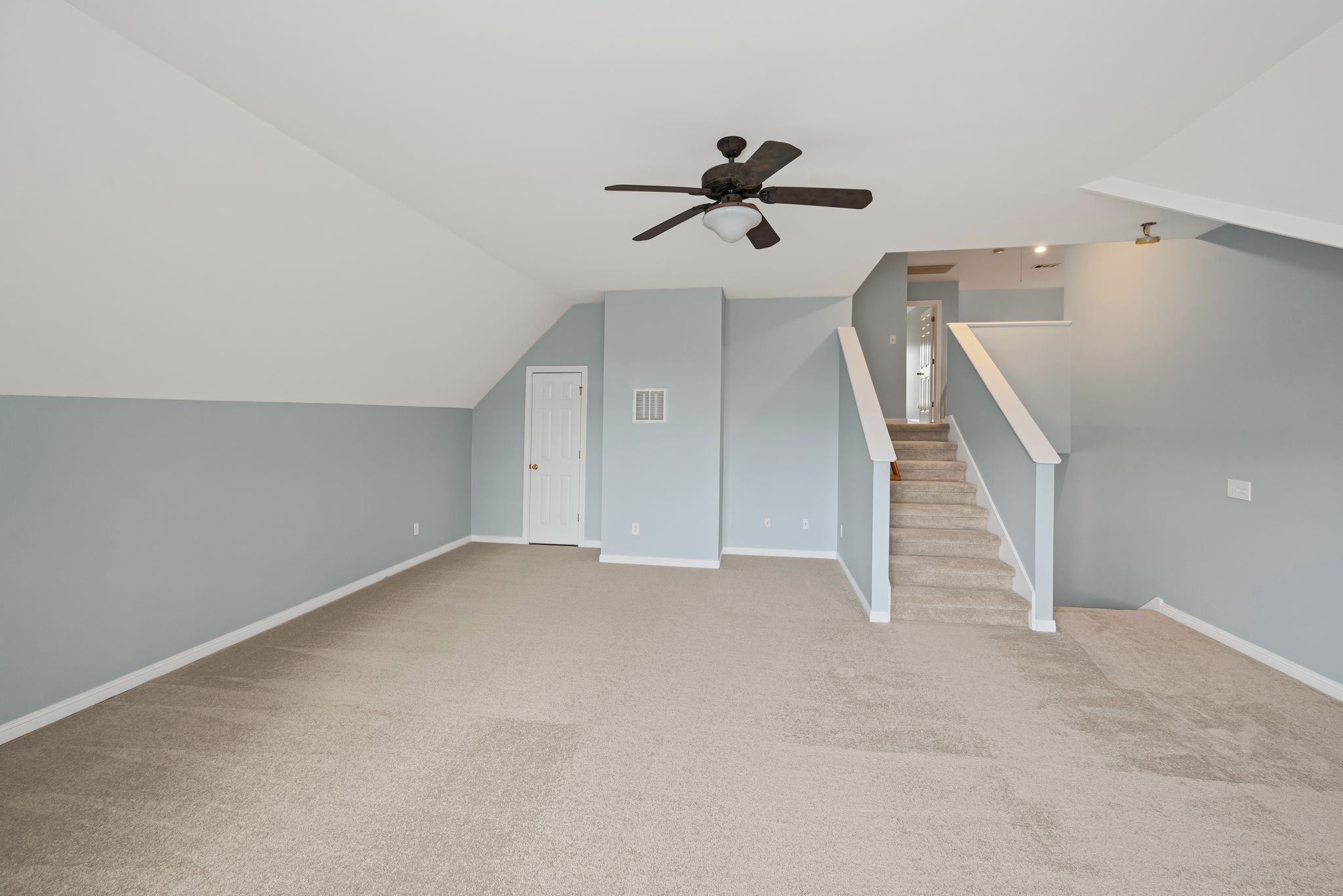 121 N Maple Ridge Ln