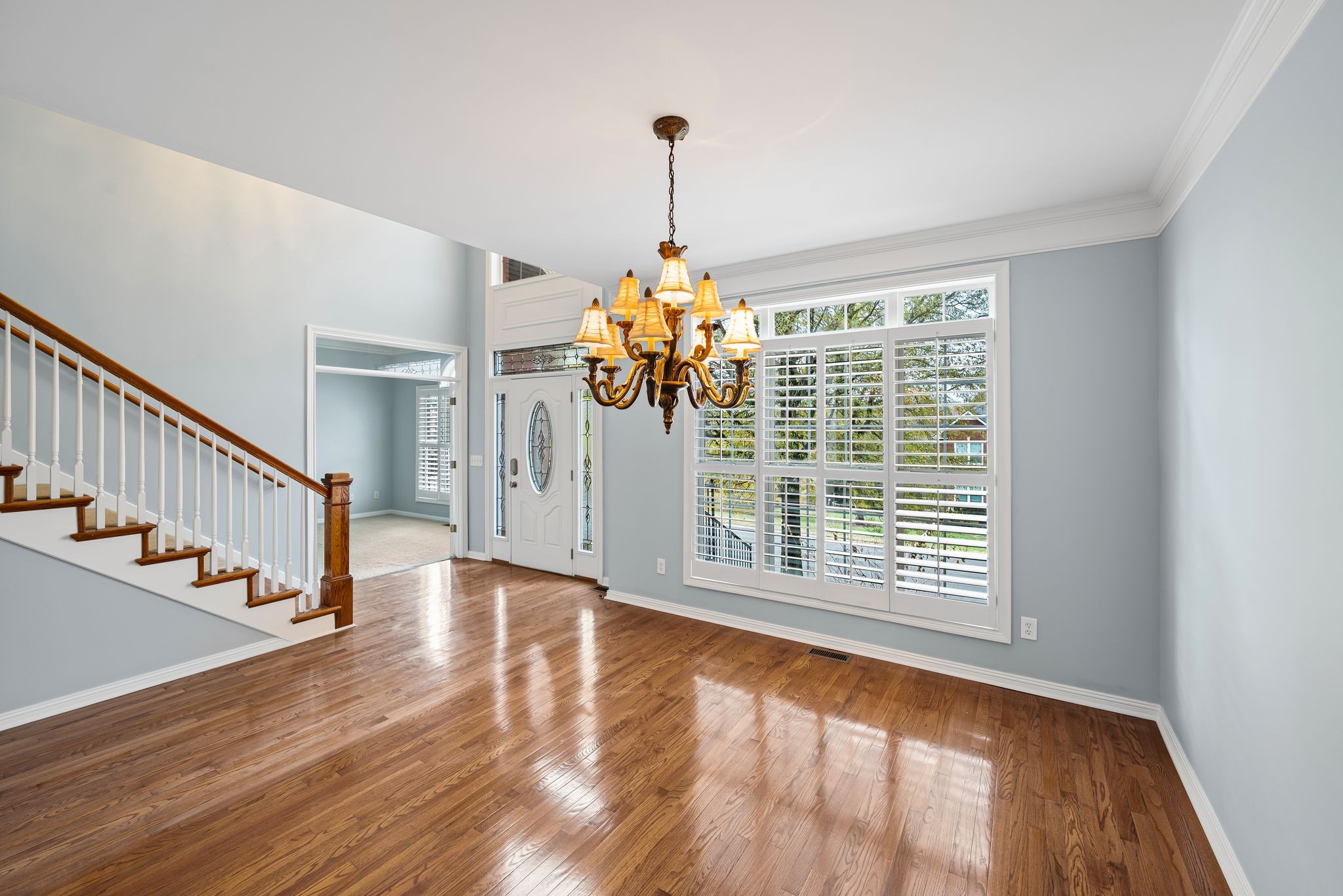 121 N Maple Ridge Ln