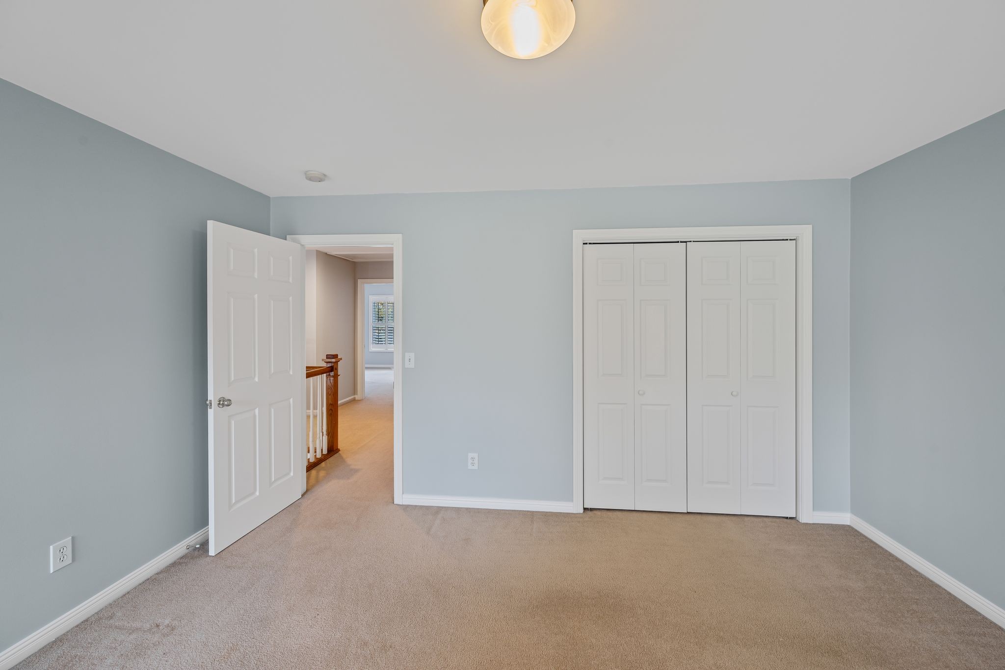 121 N Maple Ridge Ln