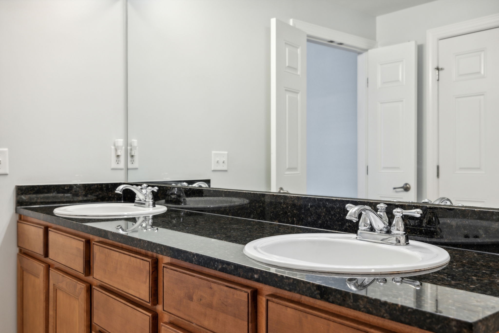3201 Aspen Grove Dr Unit: I2