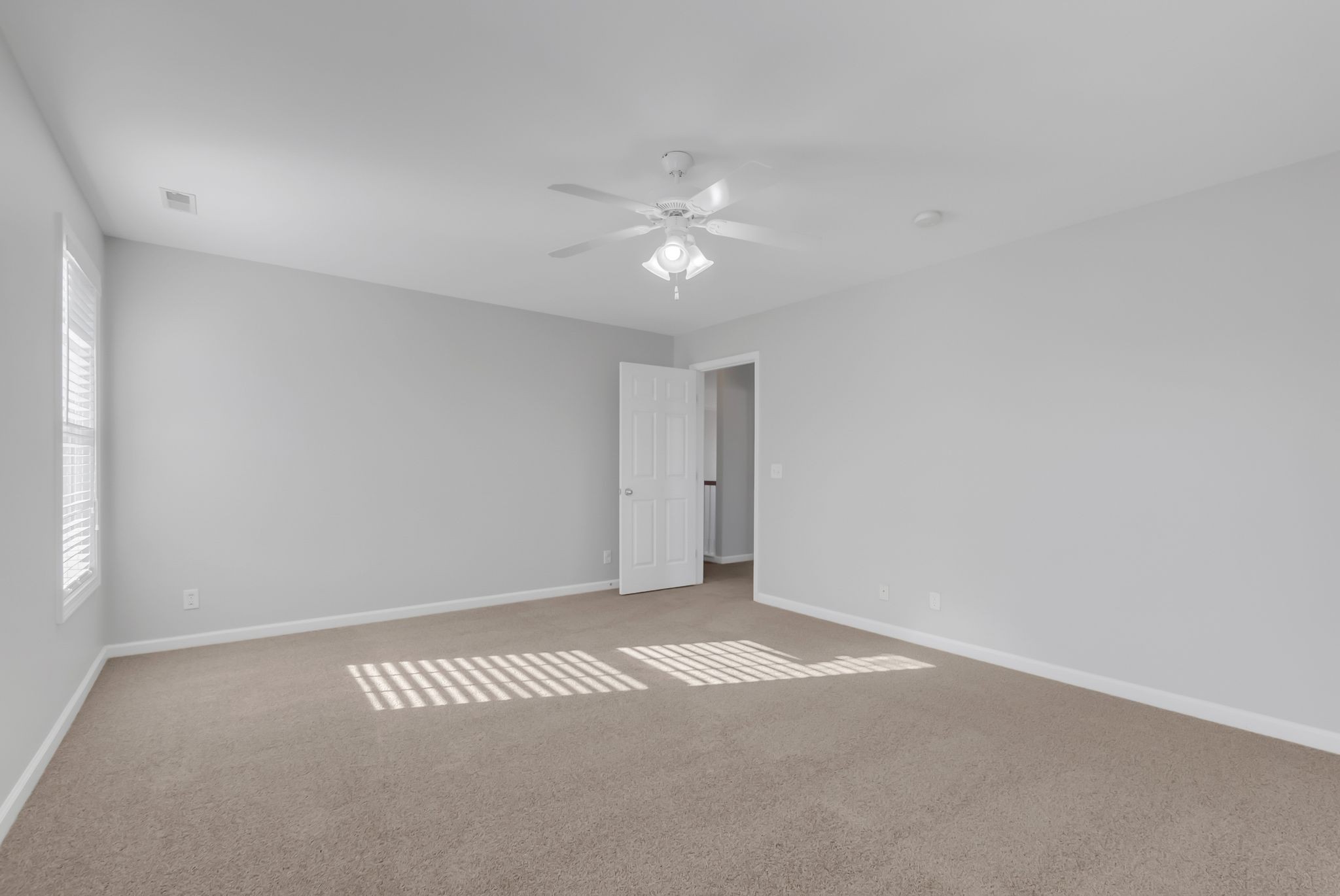 2107 Burgess Ln
