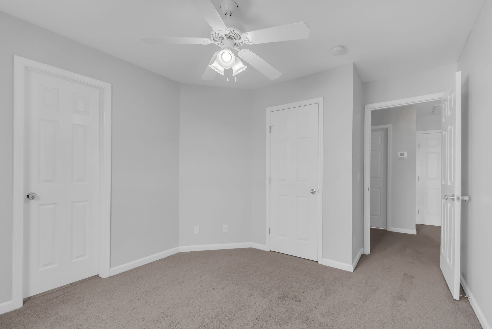 2107 Burgess Ln