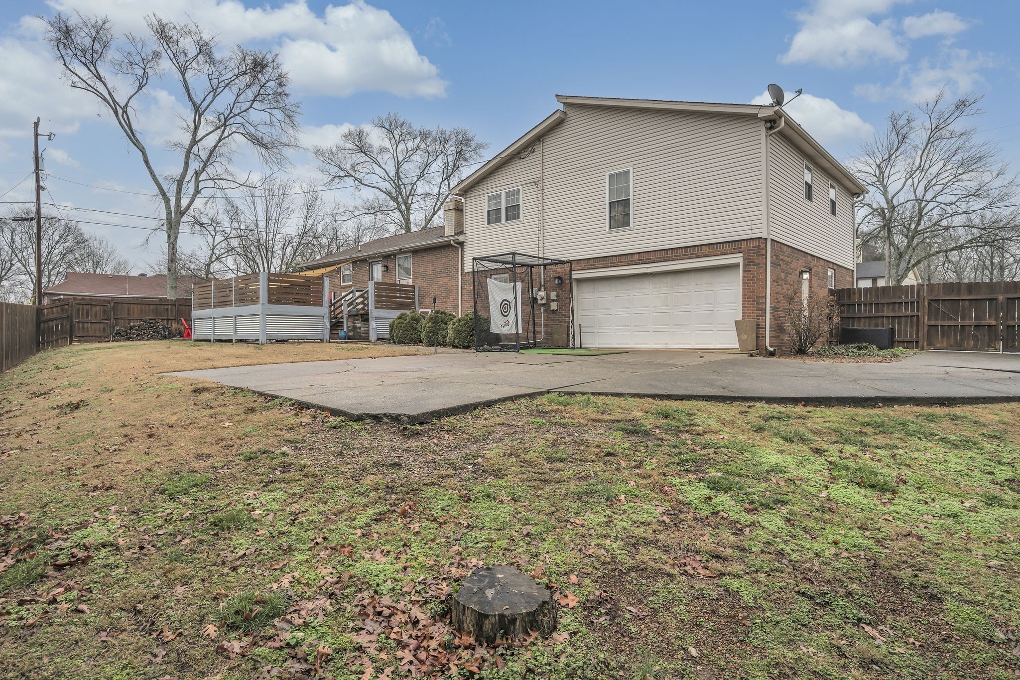 284 Clearlake Dr, W