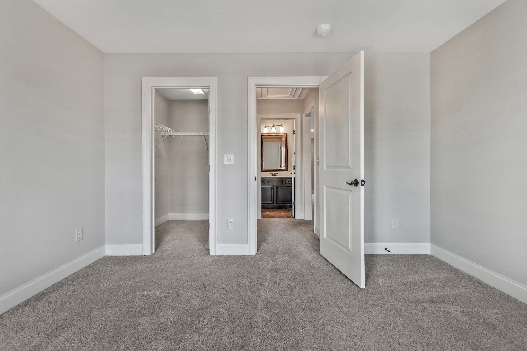 905 Jewell Ave