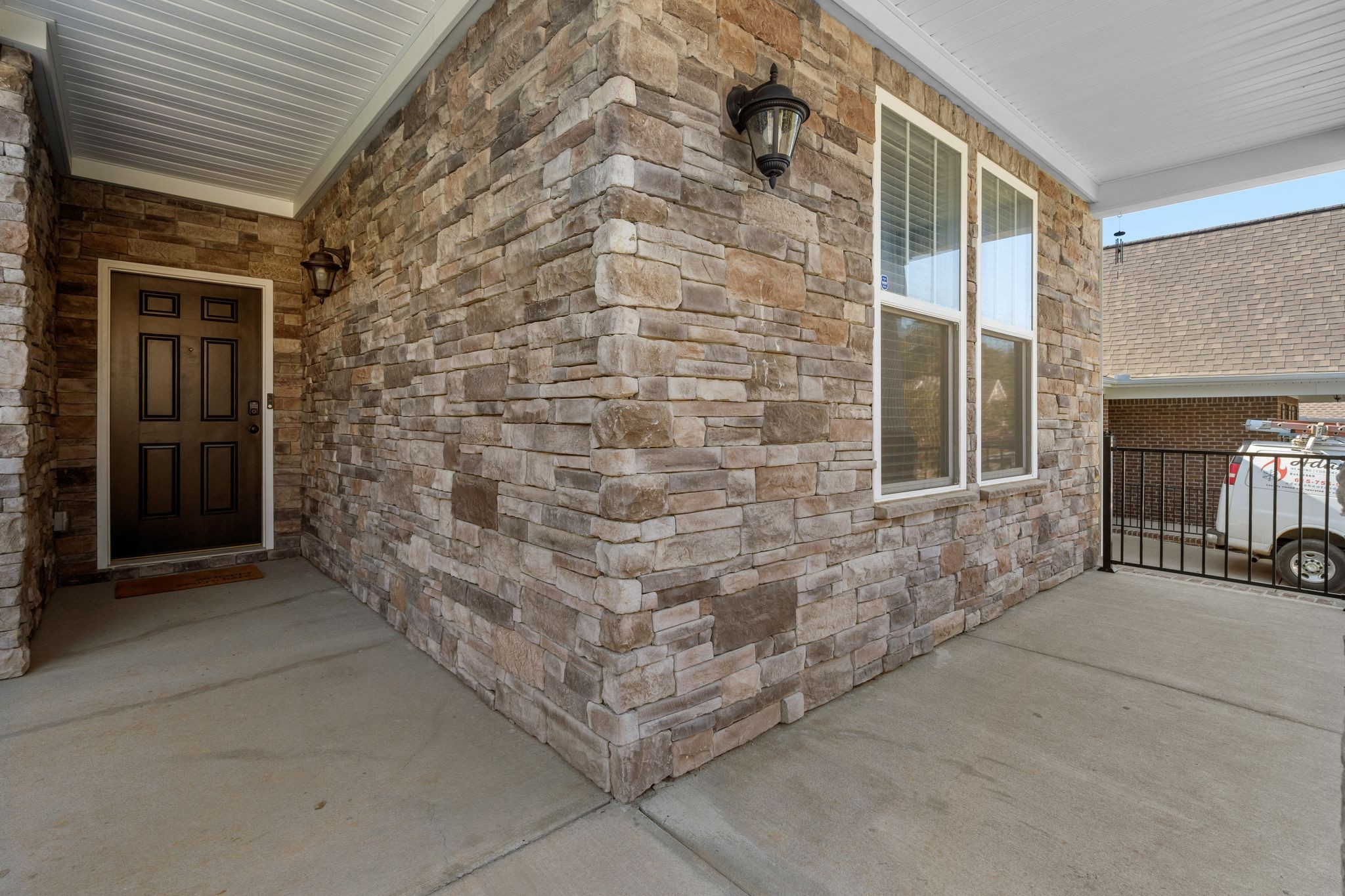 1988 Stonewater Dr