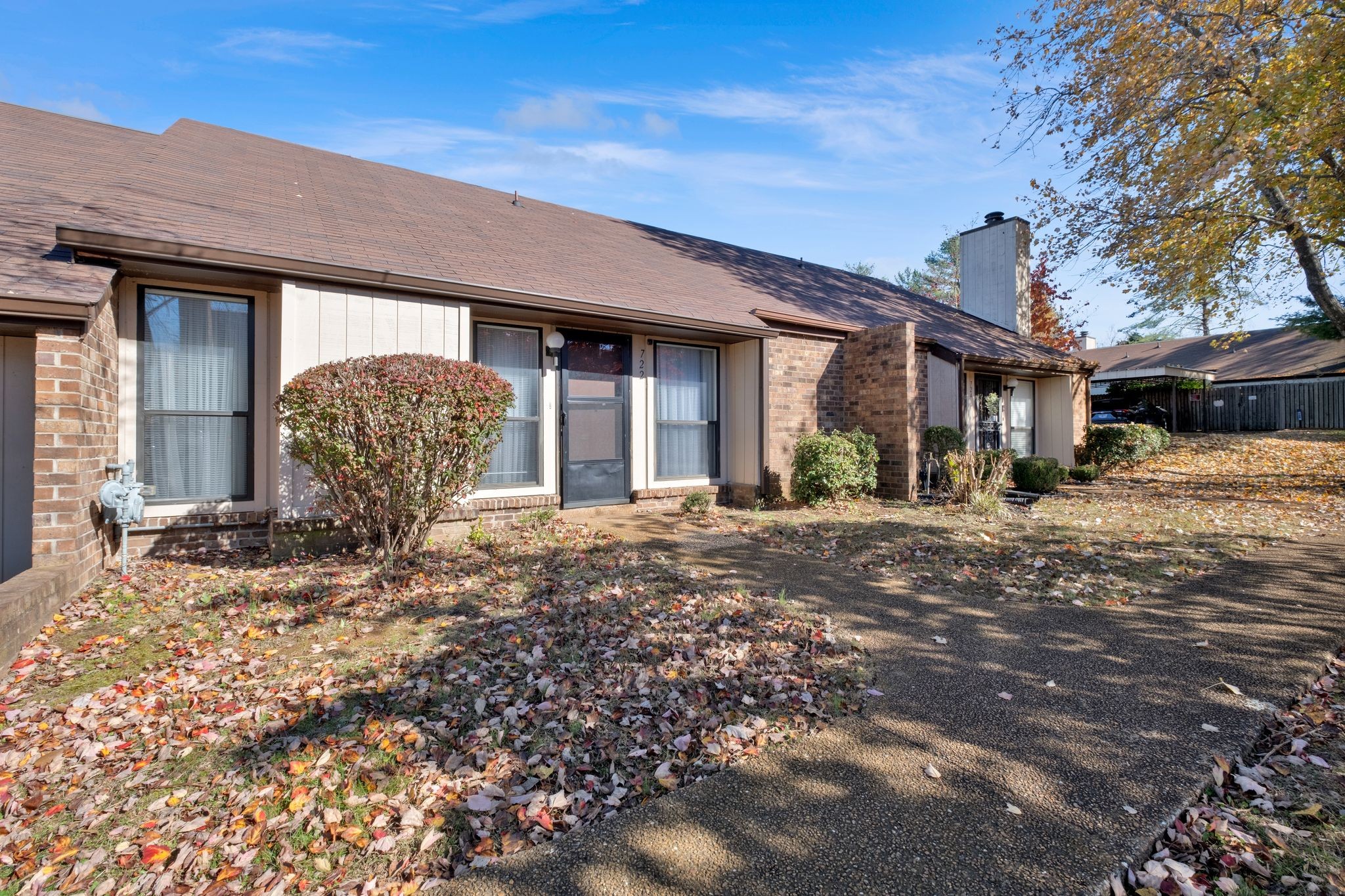 722 Blue Brick Pl