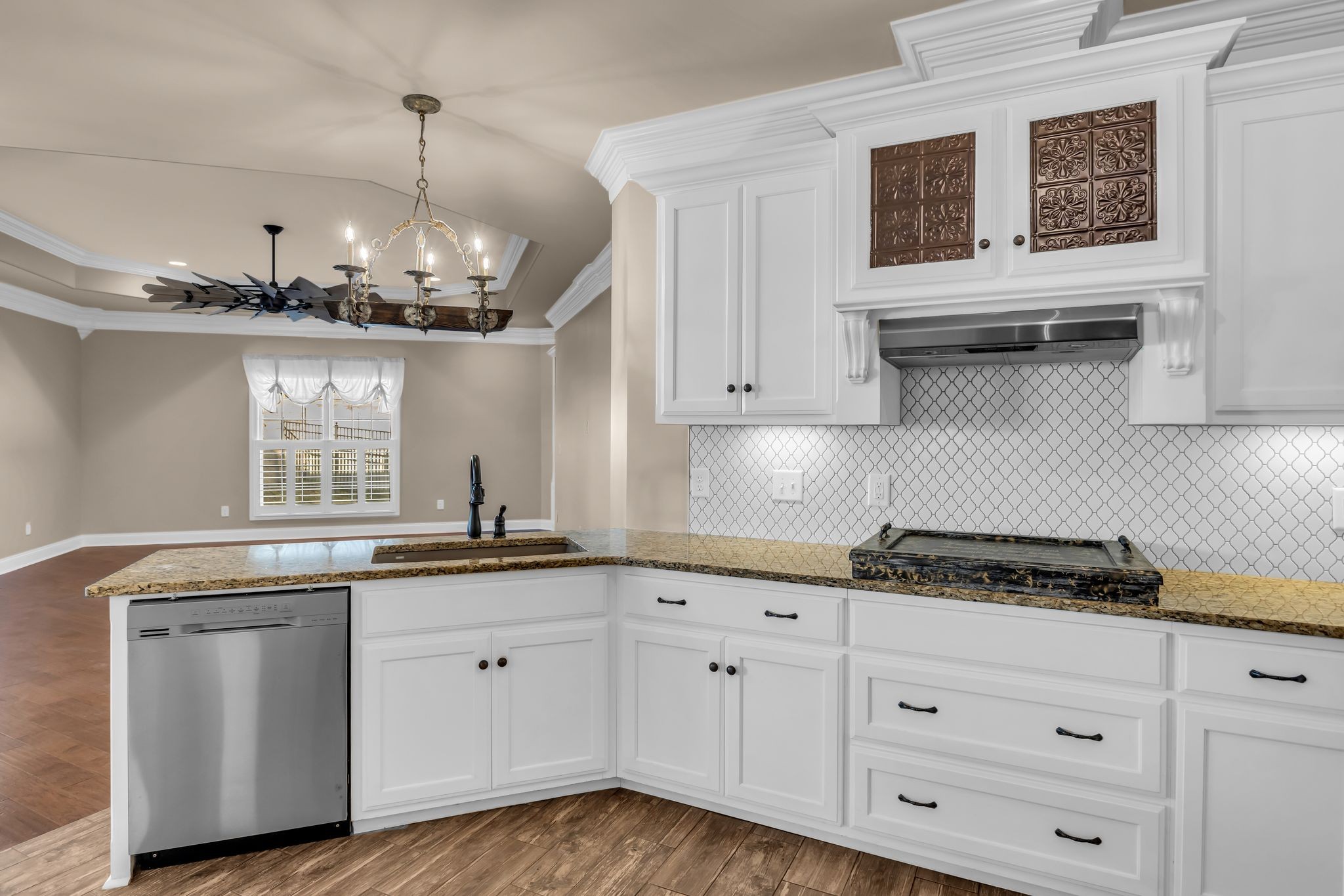 7009 Whisperwood Ave