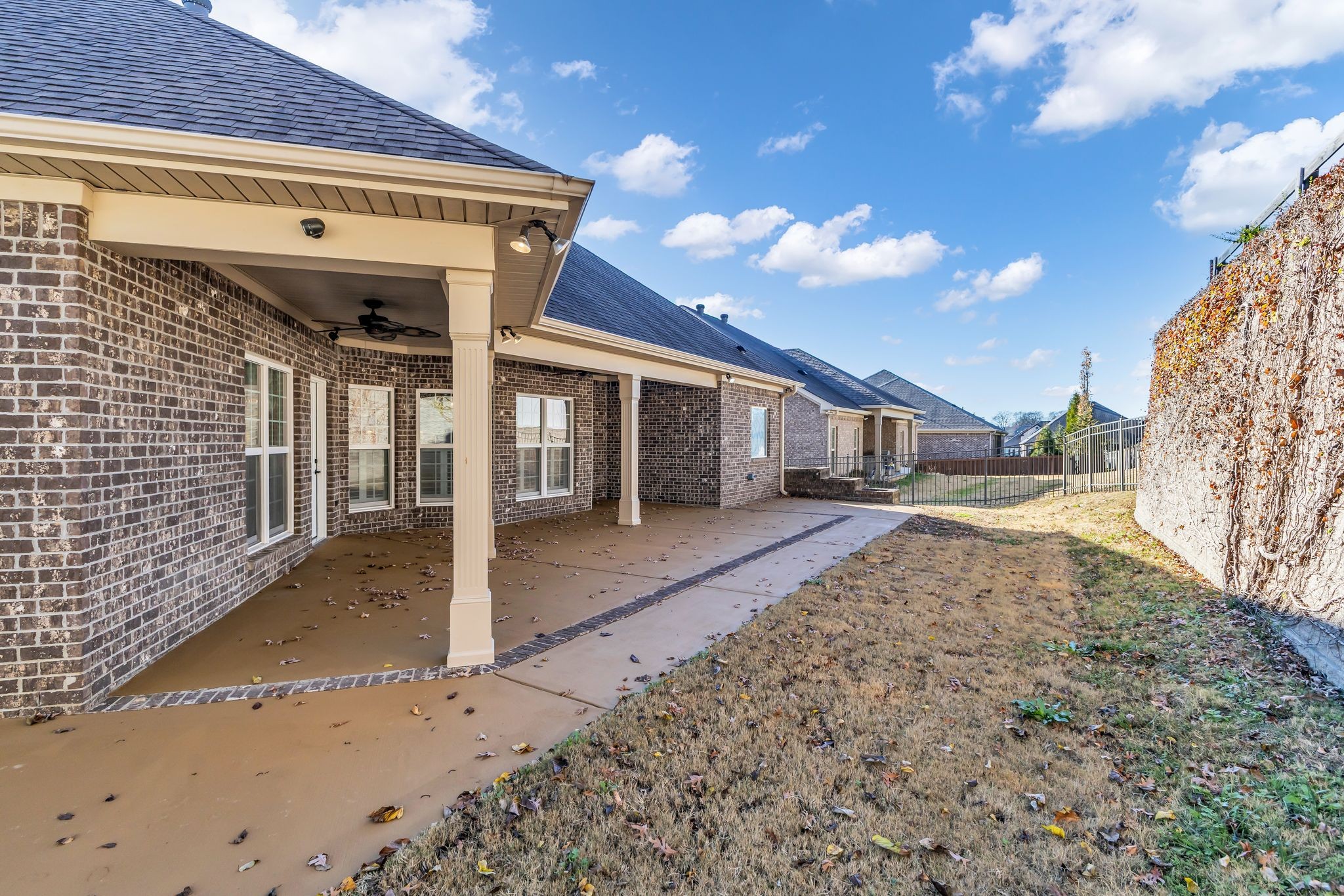 7009 Whisperwood Ave