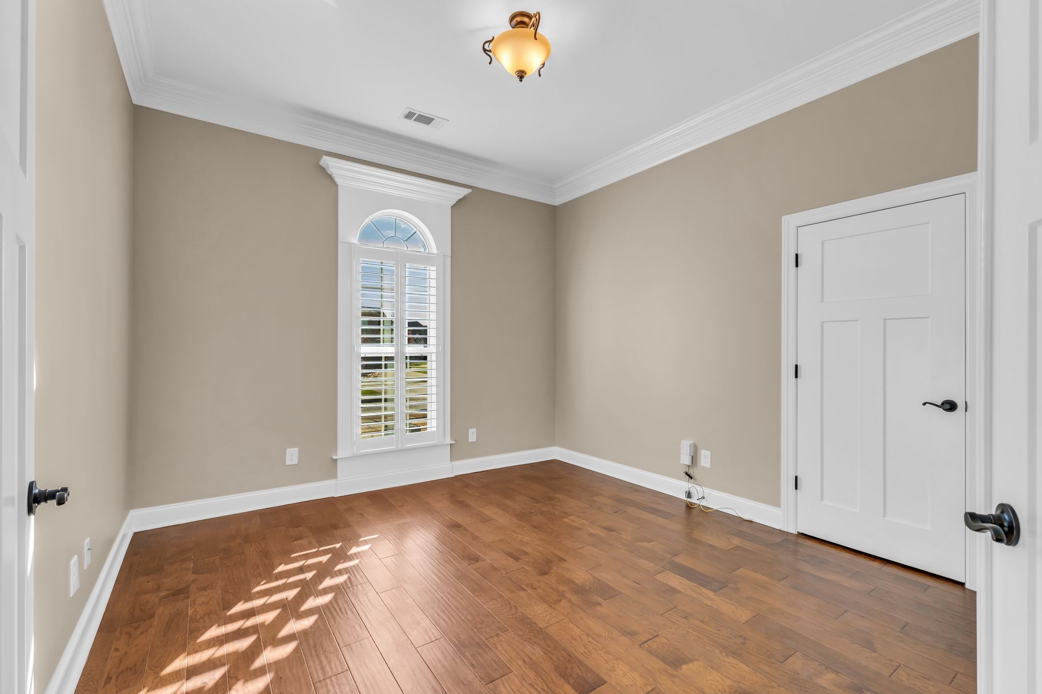 7009 Whisperwood Ave