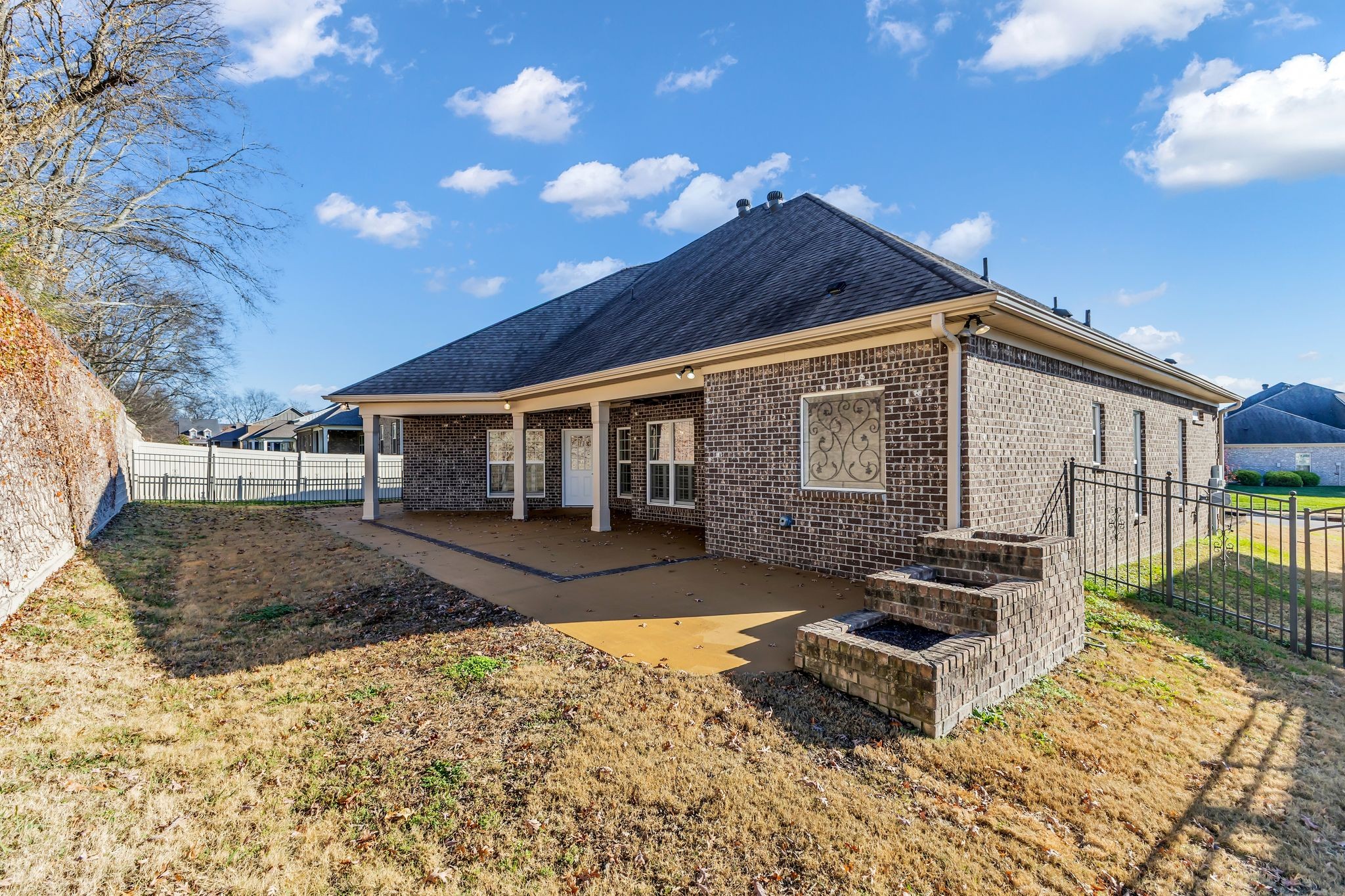 7009 Whisperwood Ave