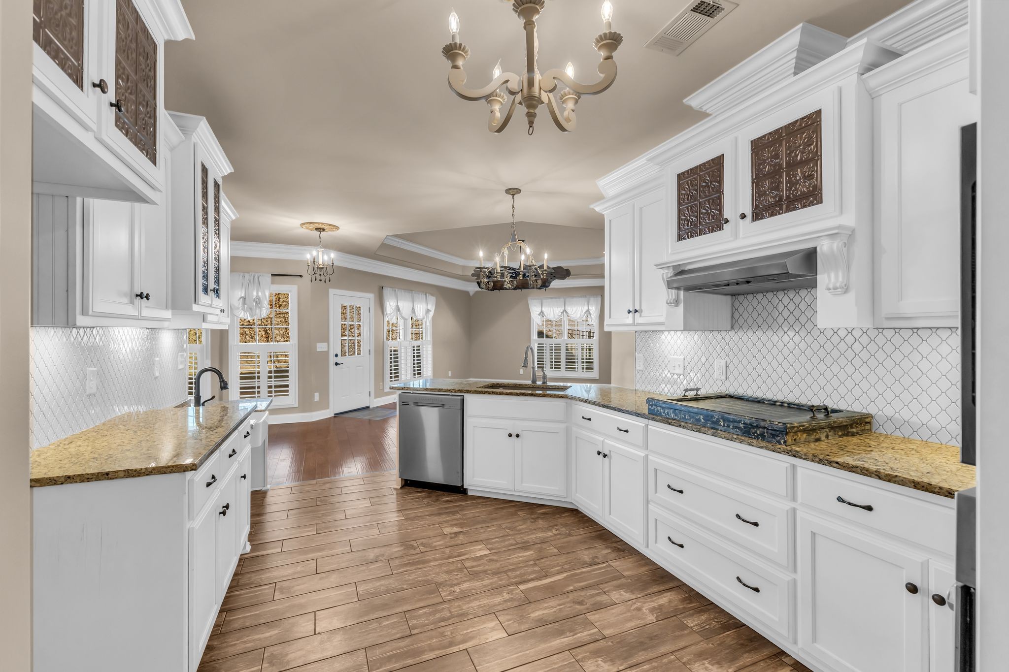 7009 Whisperwood Ave