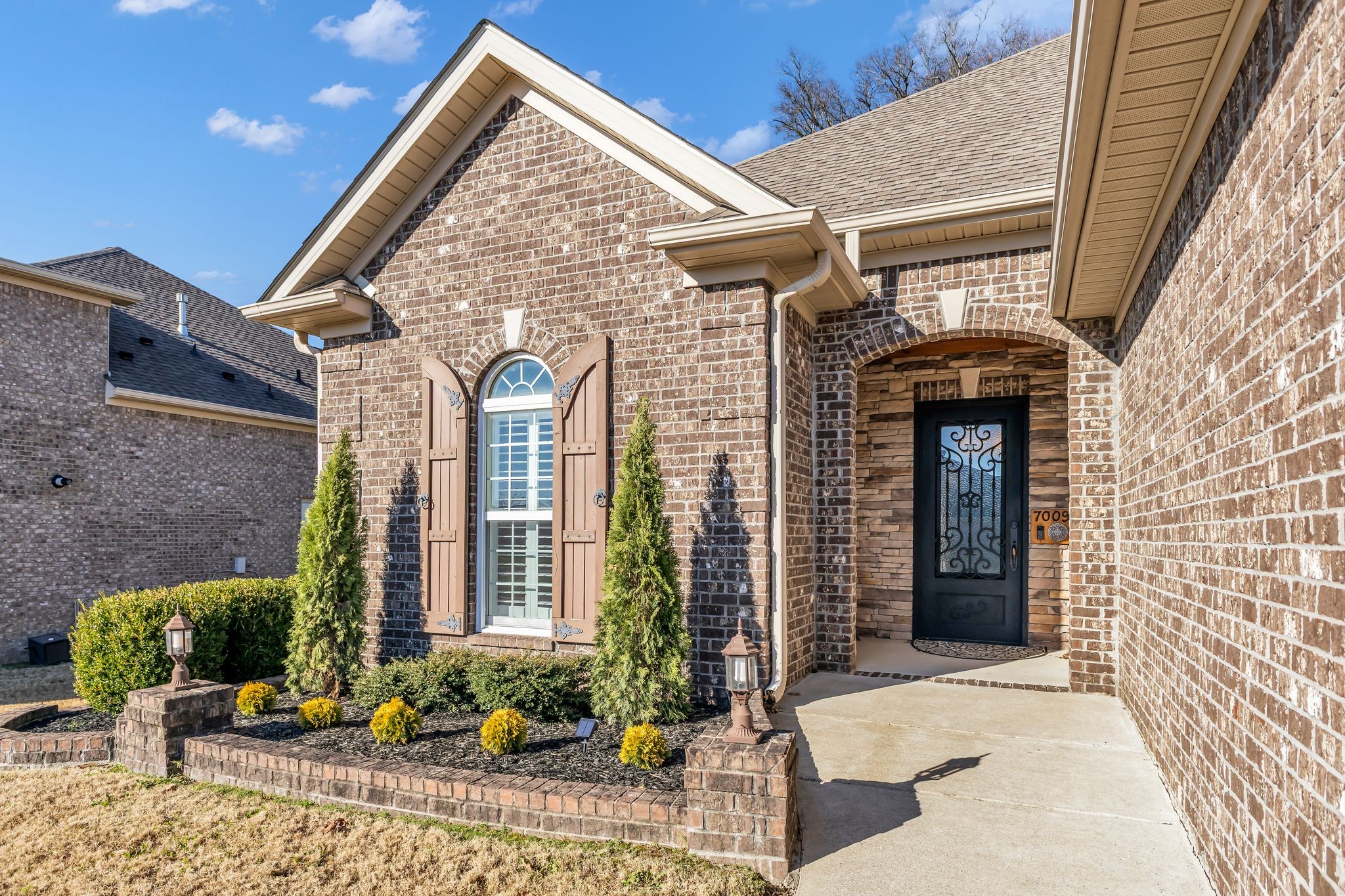 7009 Whisperwood Ave