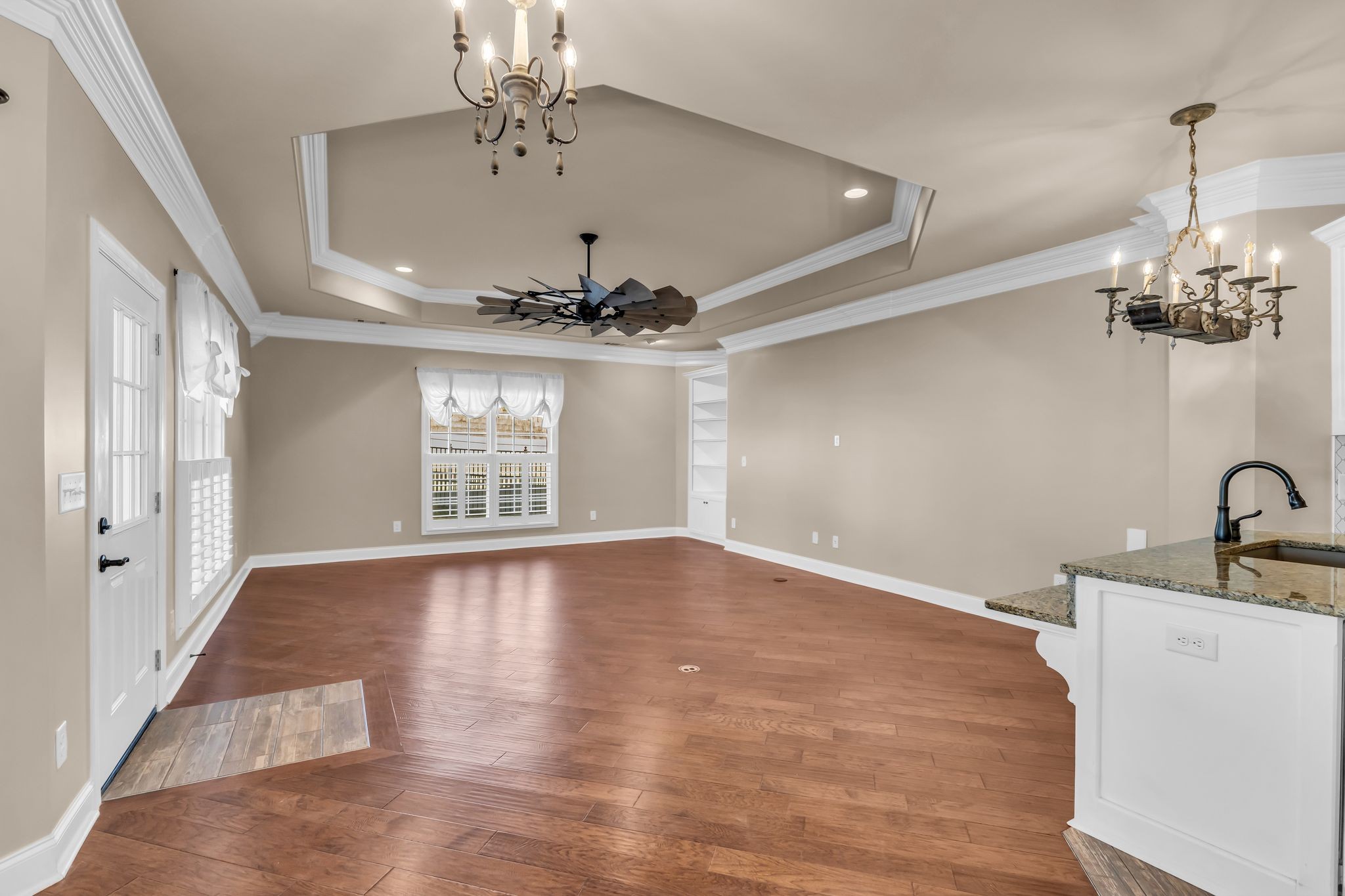 7009 Whisperwood Ave