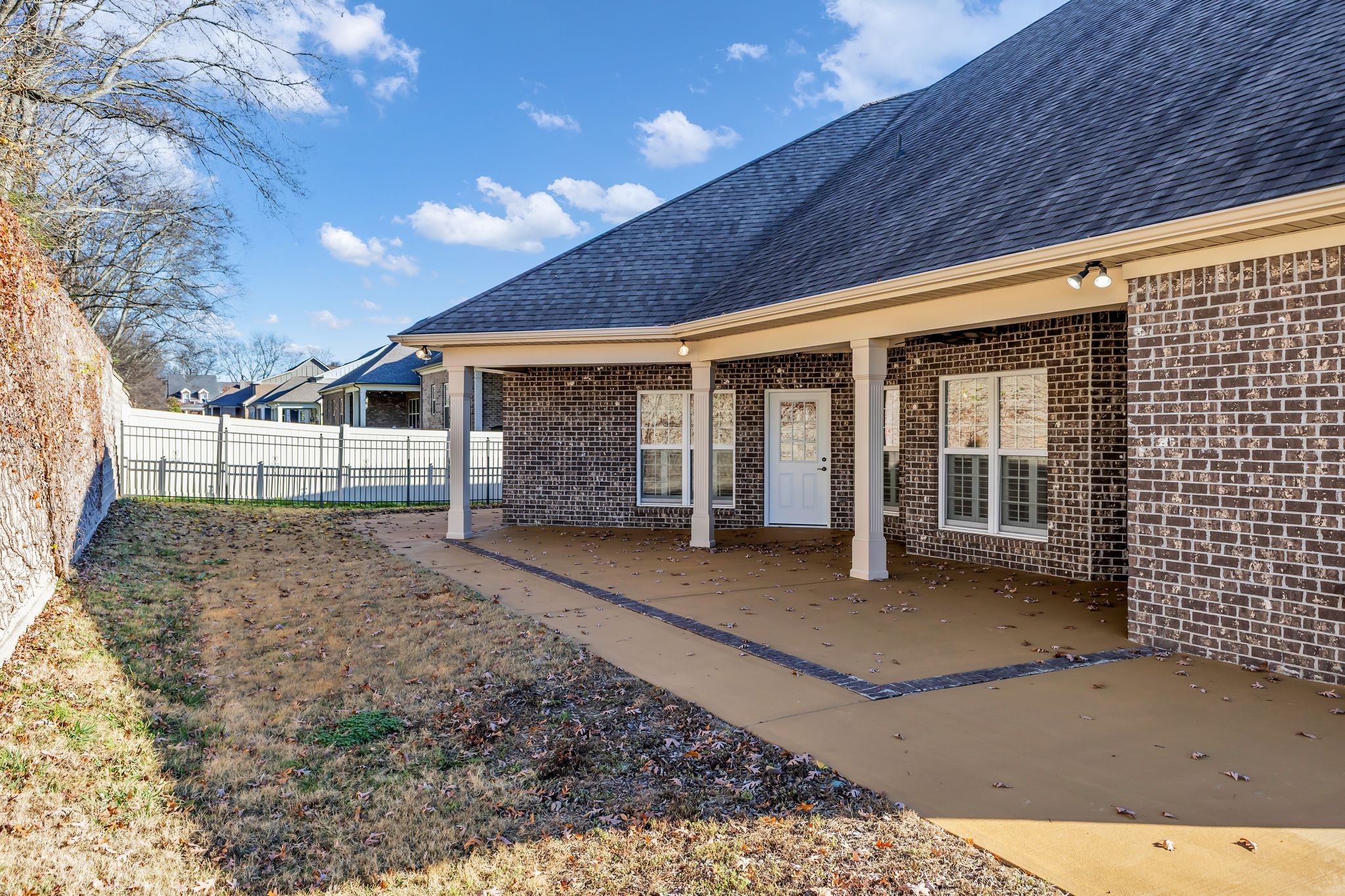 7009 Whisperwood Ave