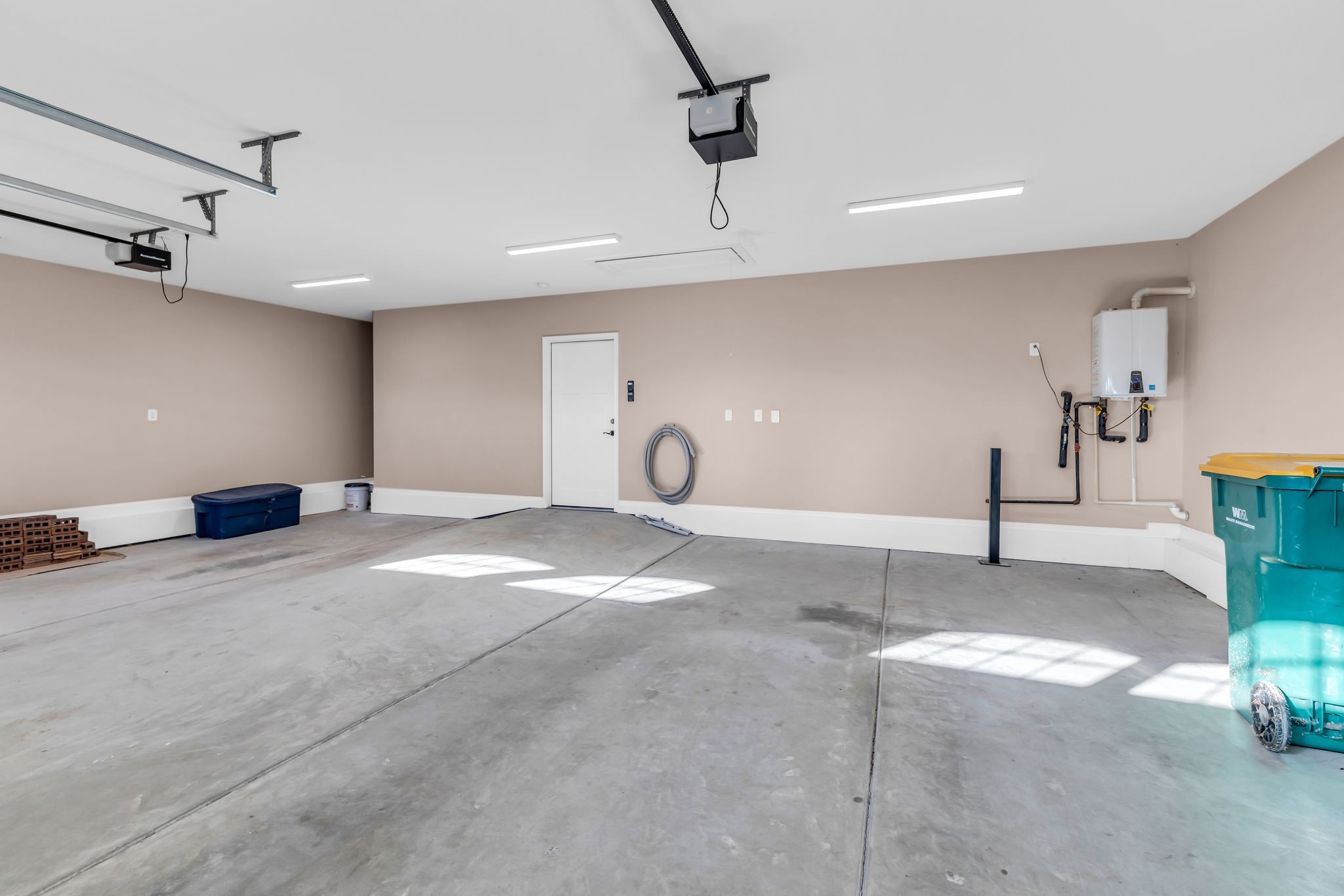 7009 Whisperwood Ave