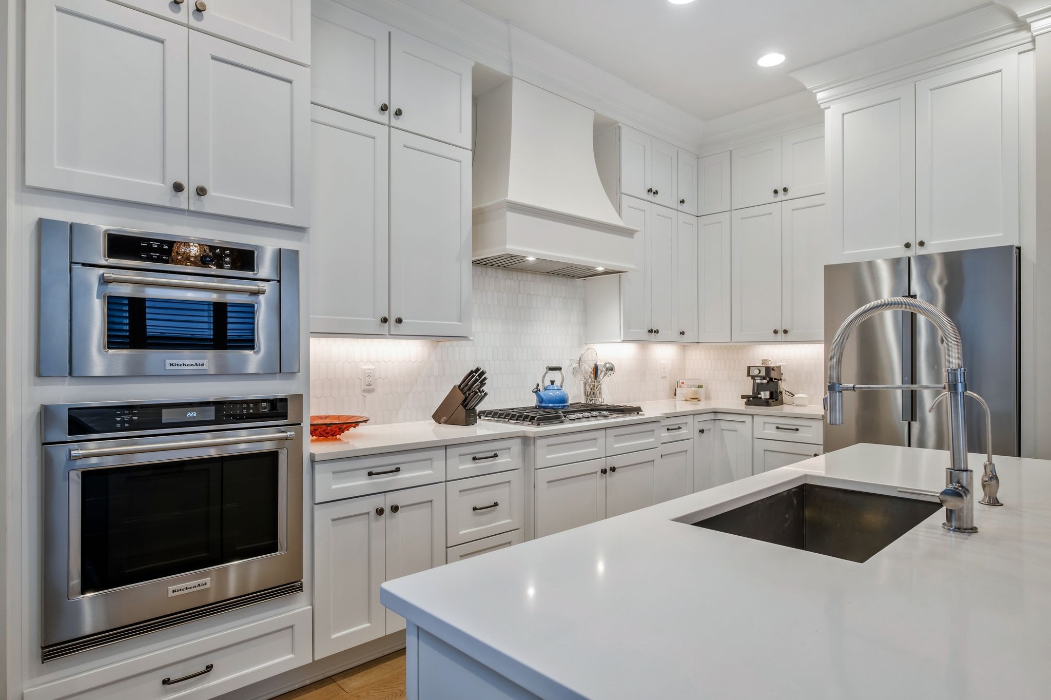 3049 Long Branch Cir