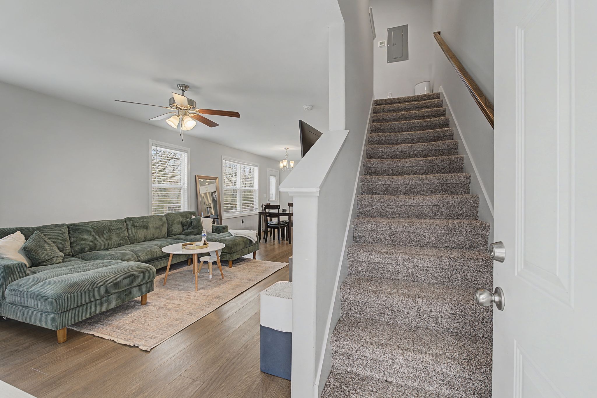 222 Cave St