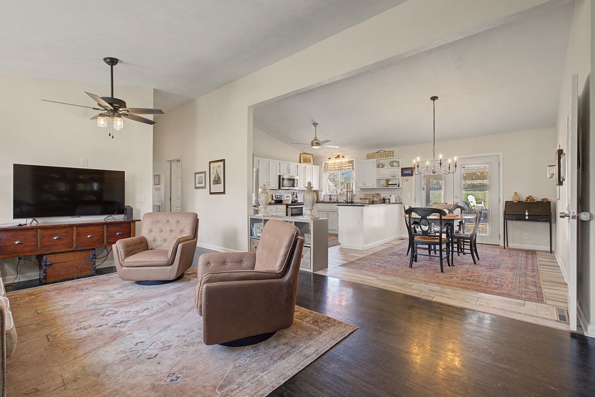 2428 Kimberly Dr