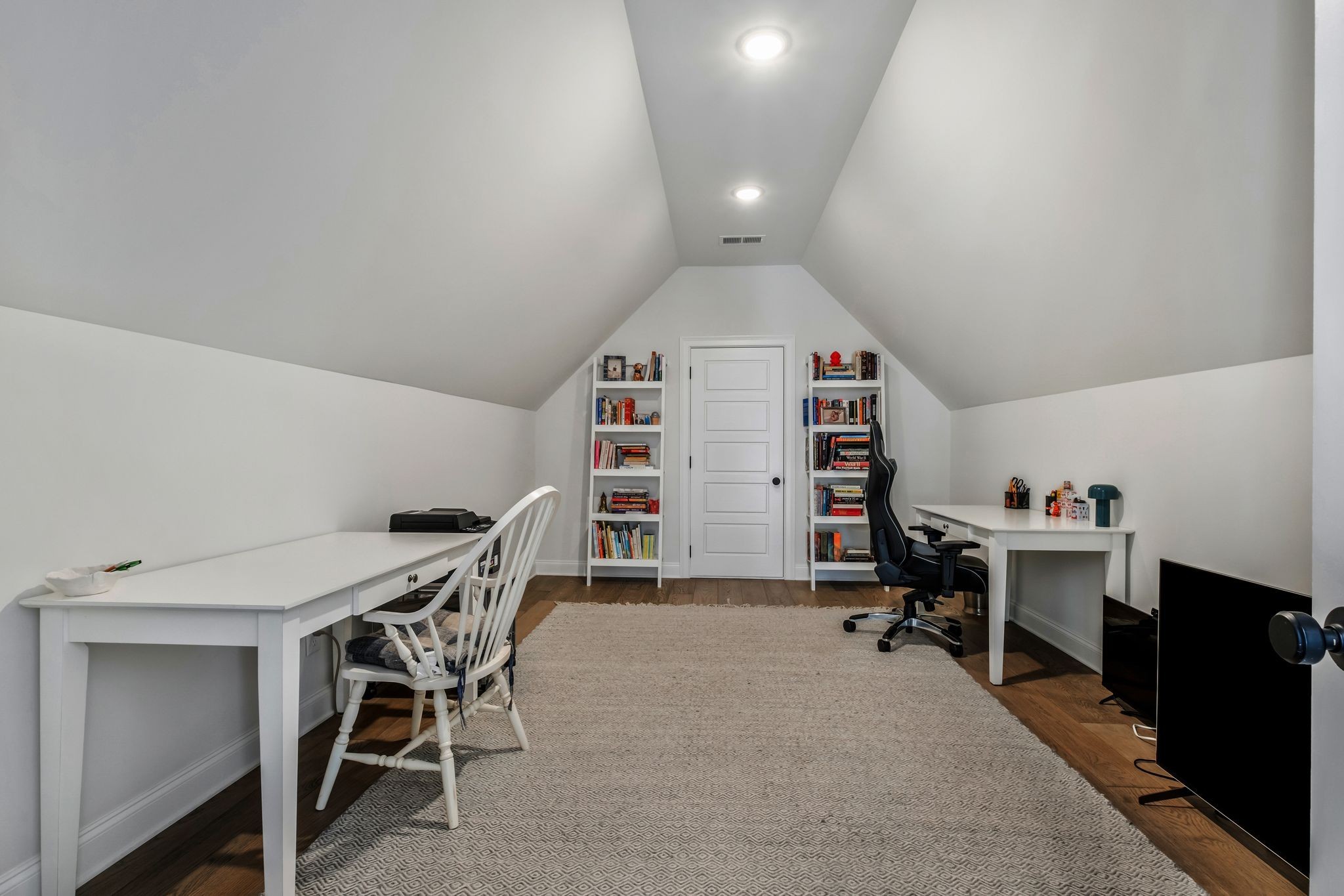 3049 Long Branch Cir