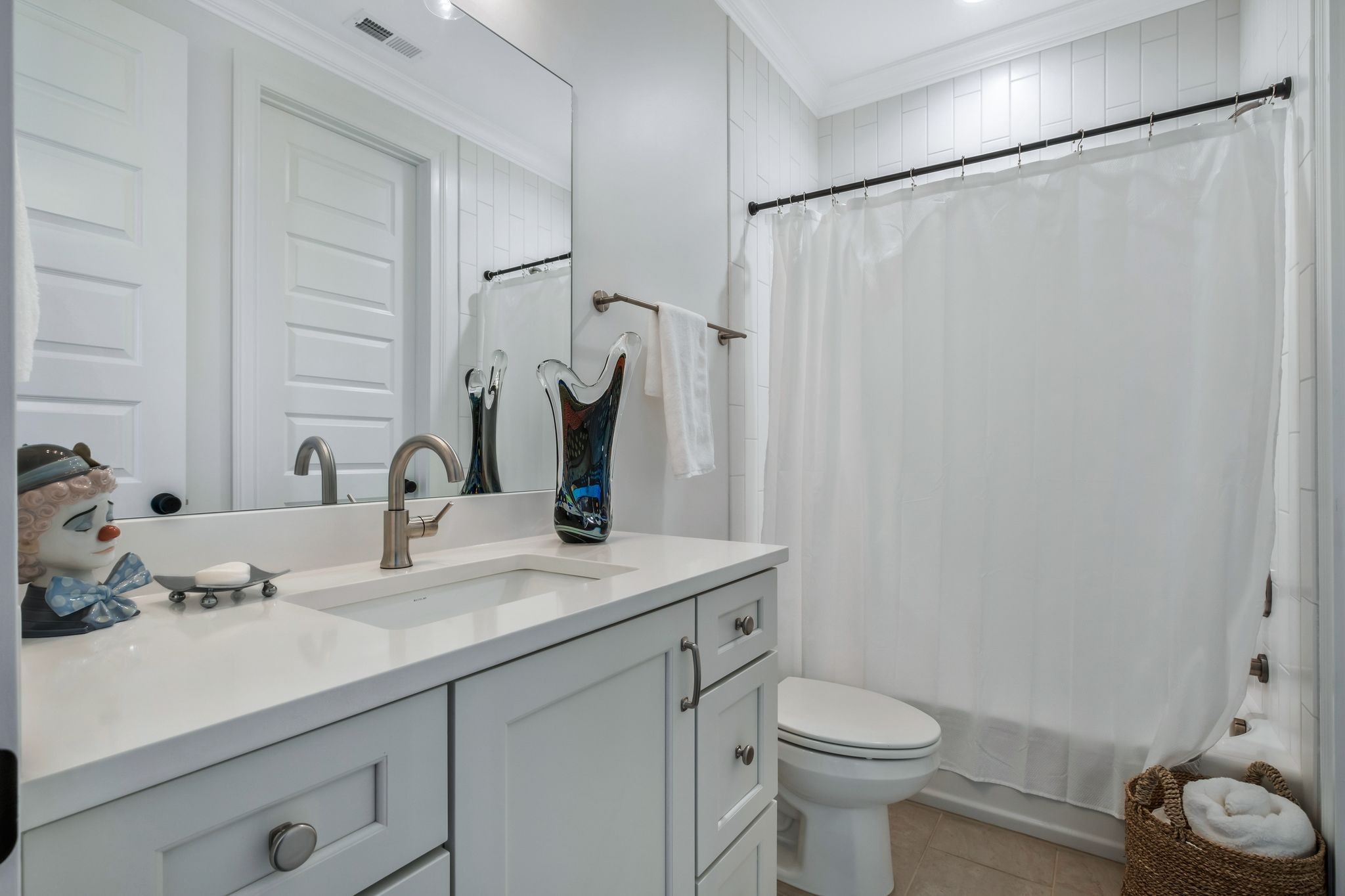 3049 Long Branch Cir