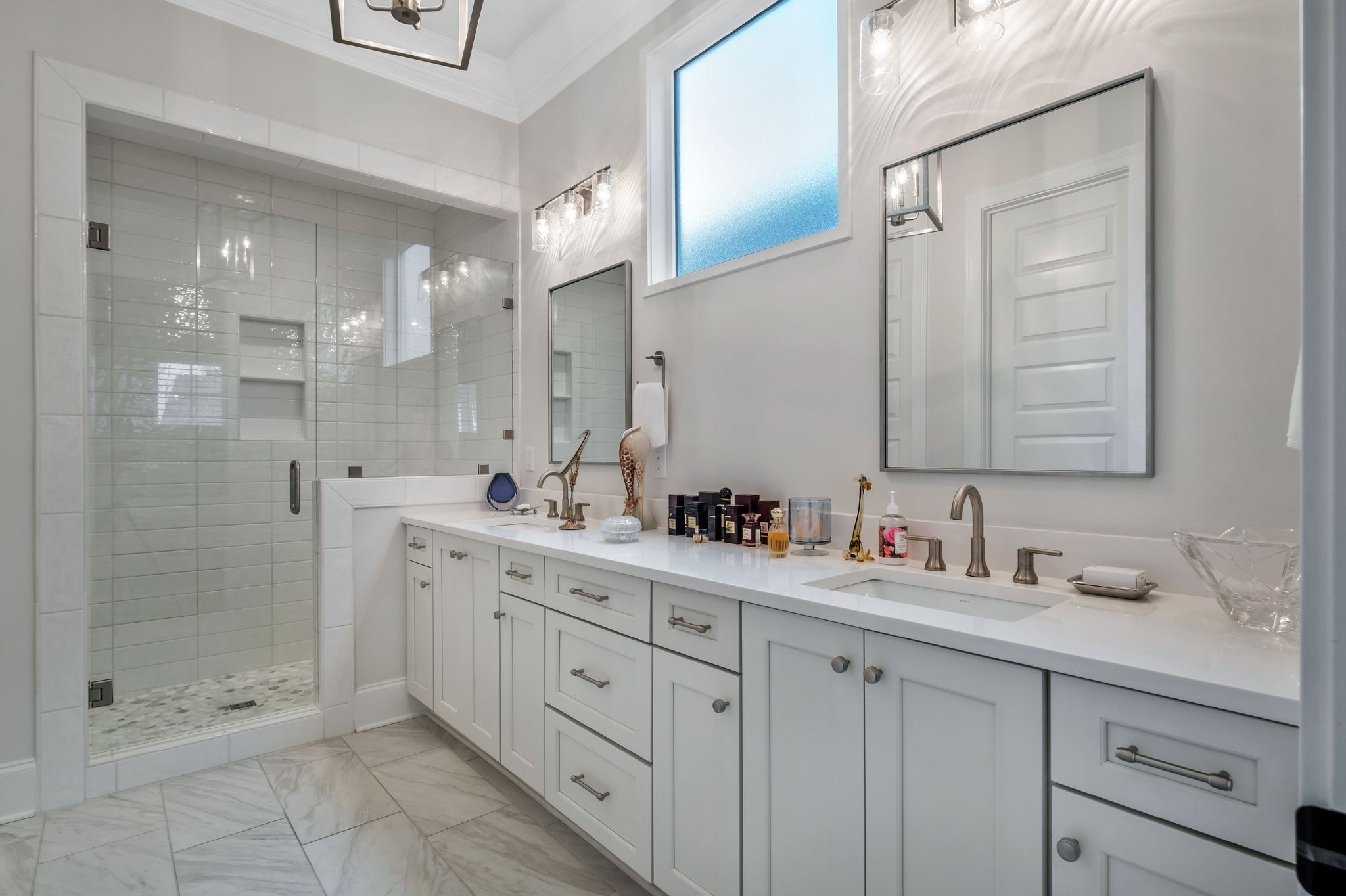 3049 Long Branch Cir