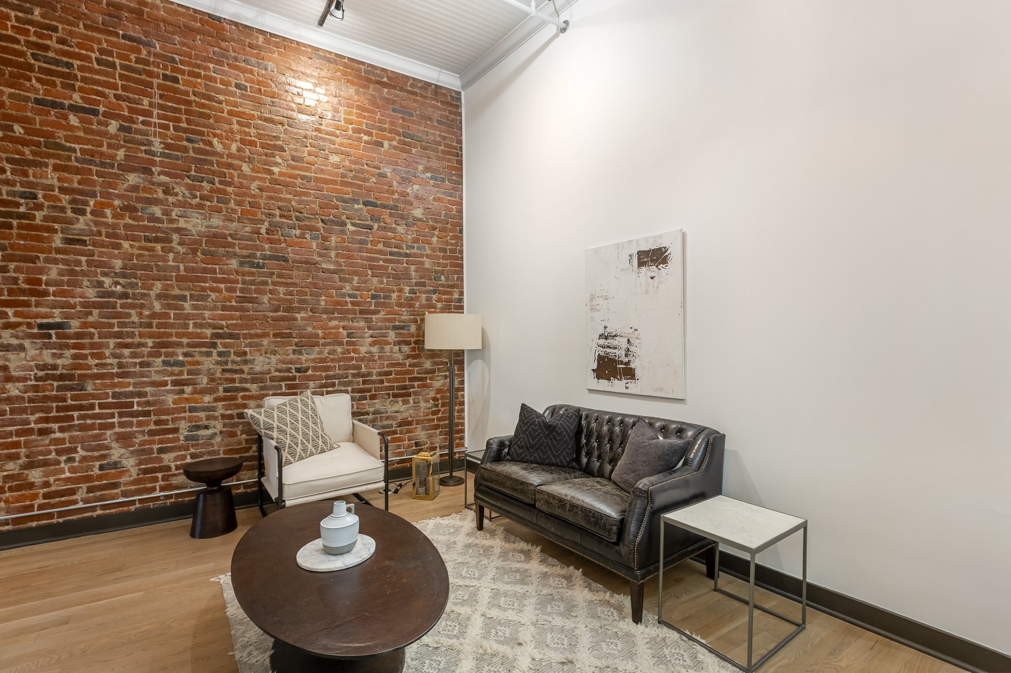 207 3rd Ave, N Unit: 402