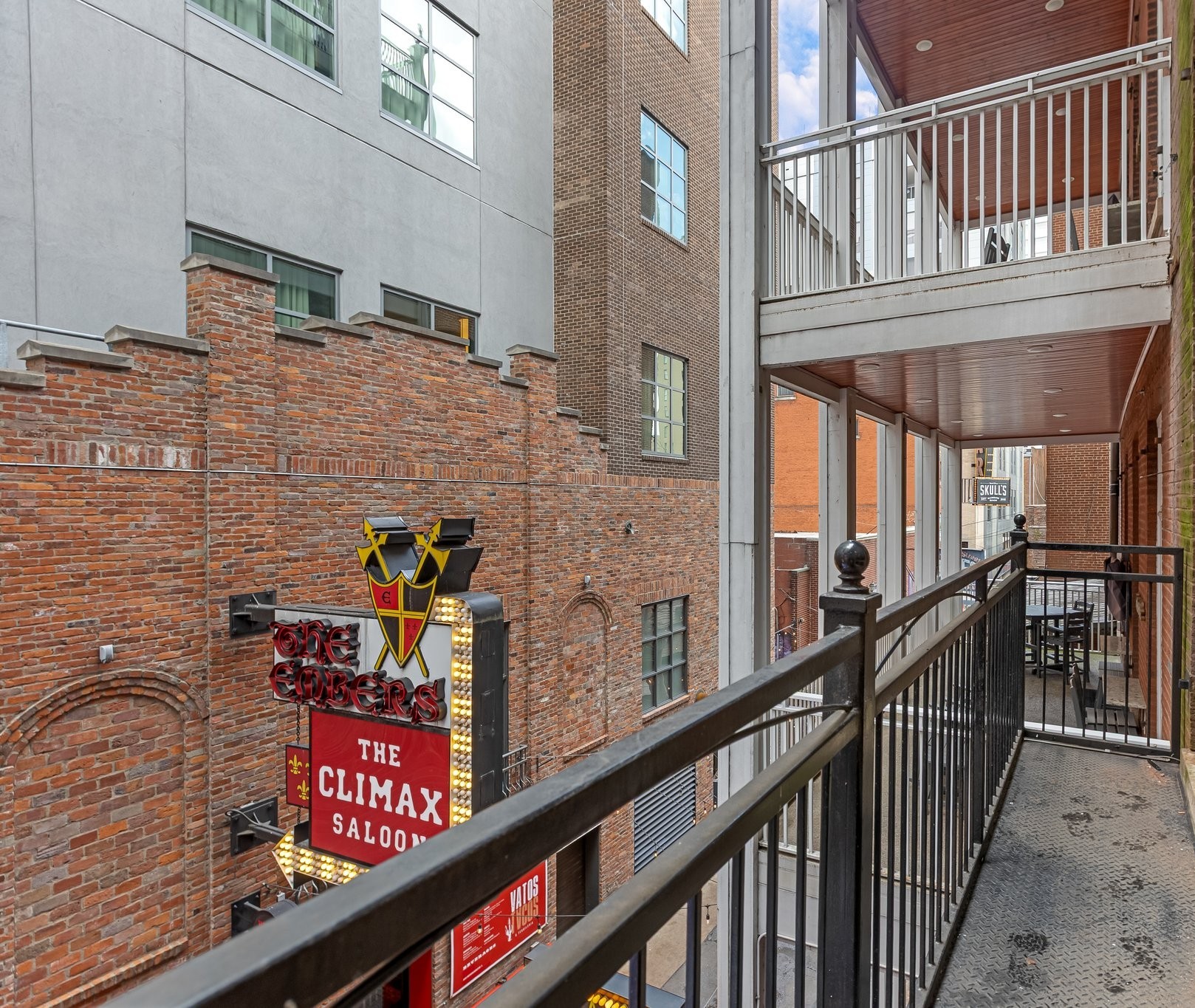 207 3rd Ave, N Unit: 402