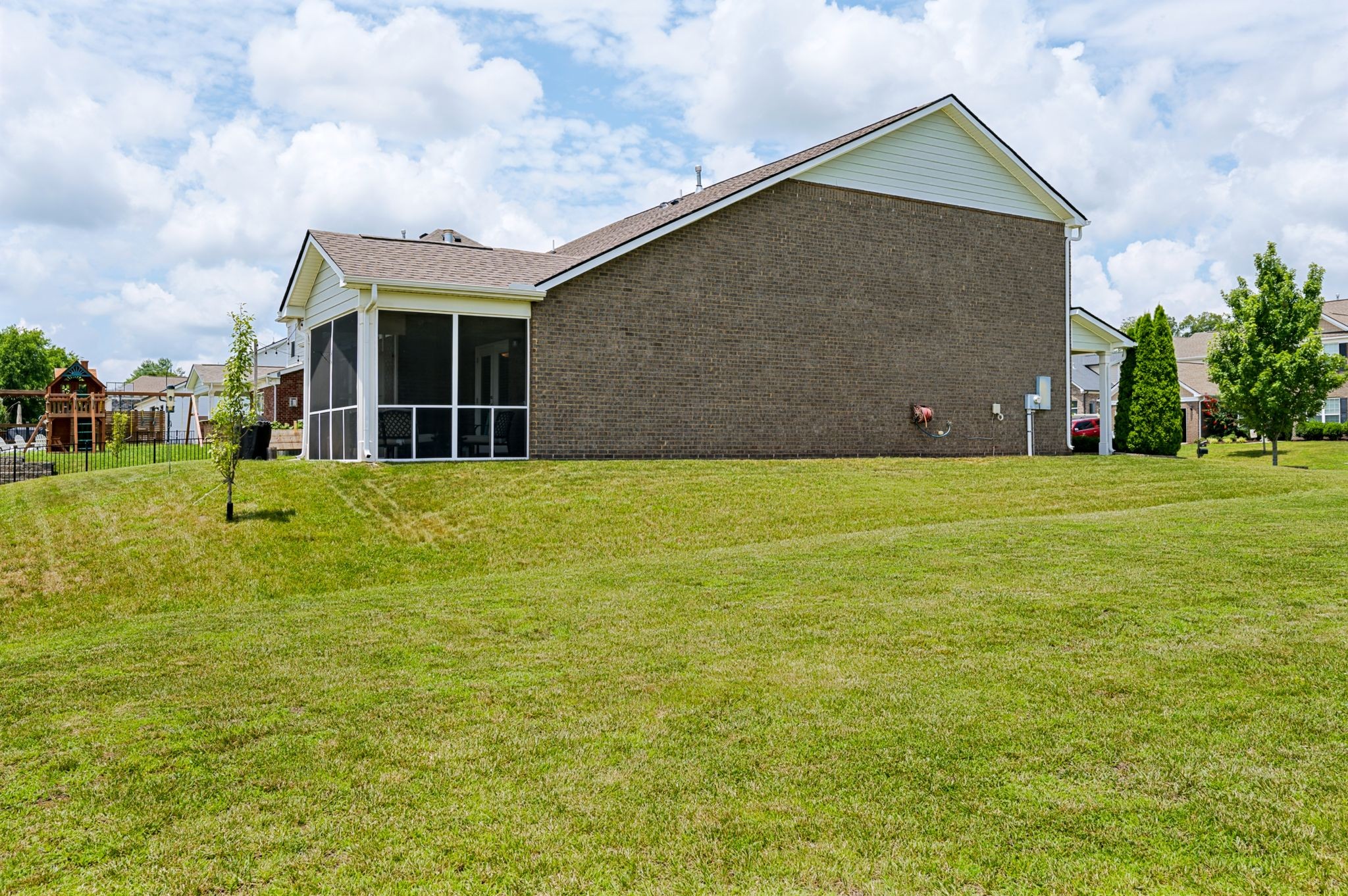 2993 Liverpool Dr