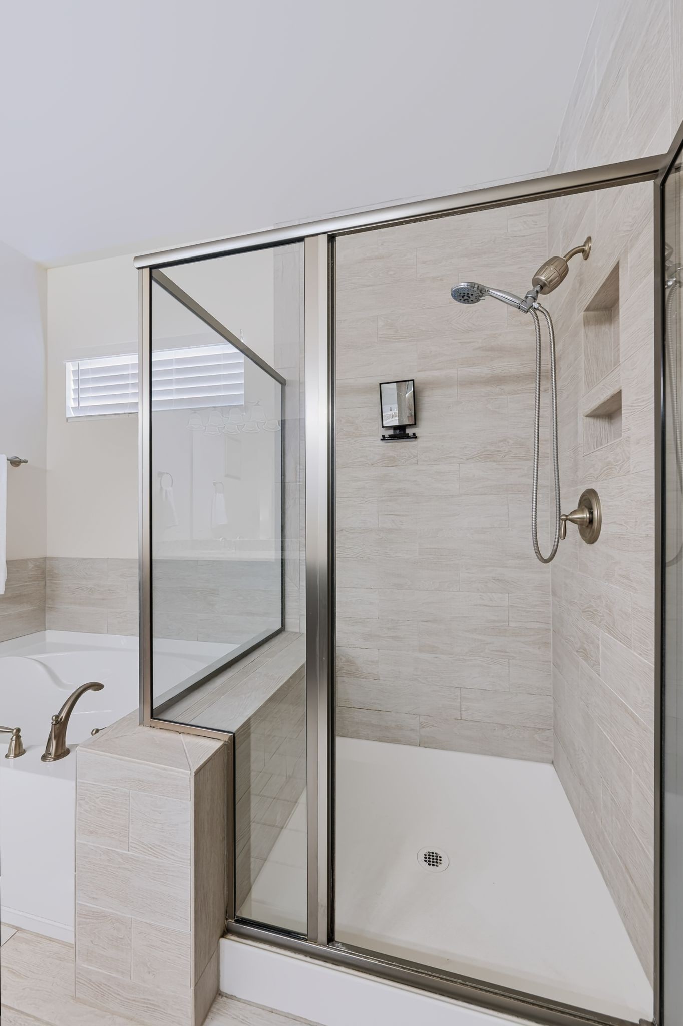 2993 Liverpool Dr