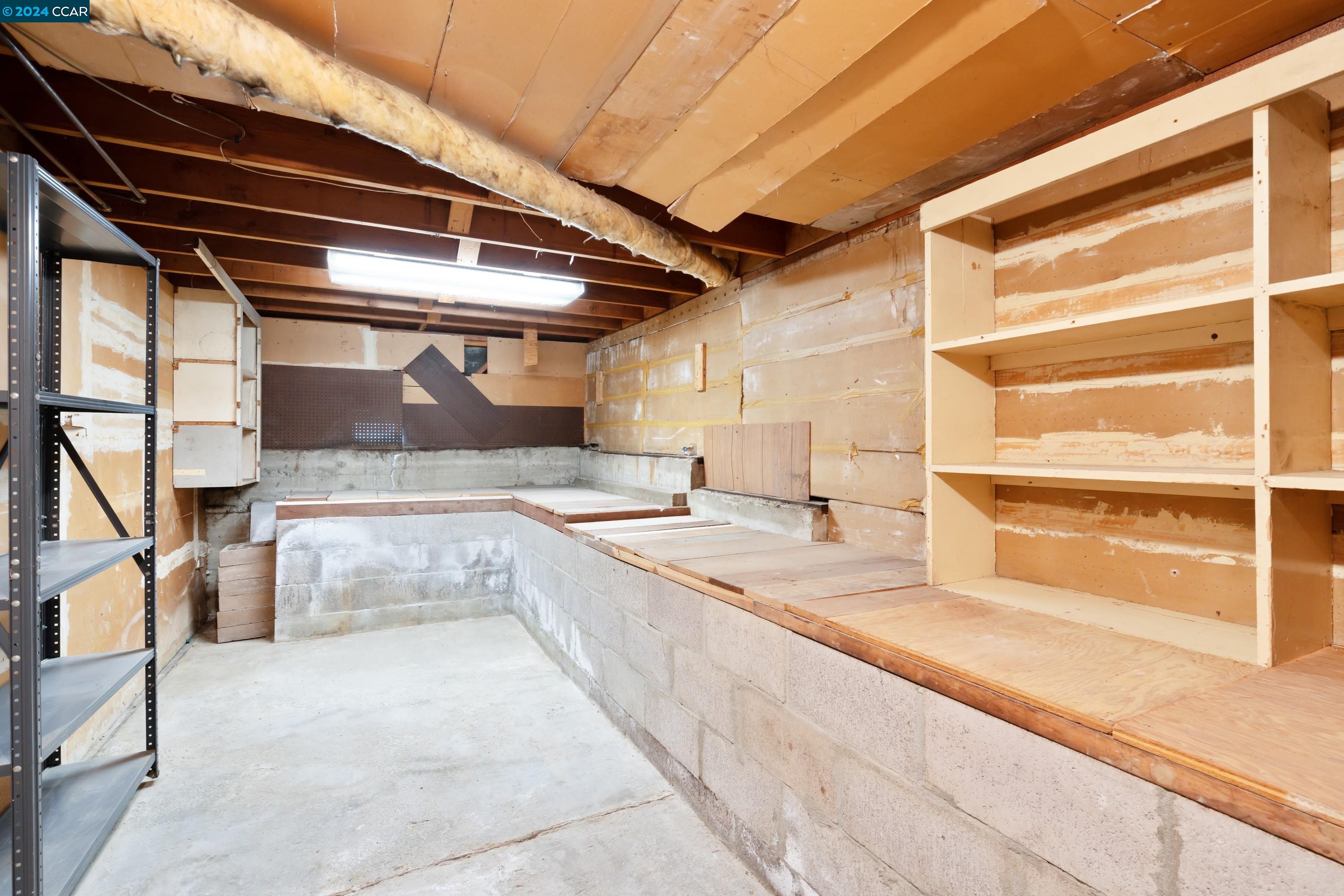 4165 Laguna Ave