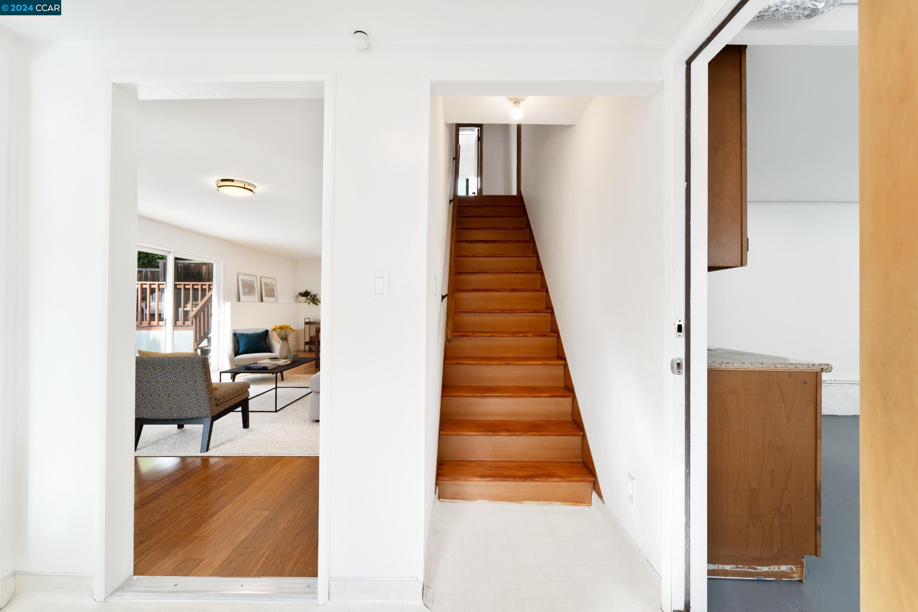 4165 Laguna Ave